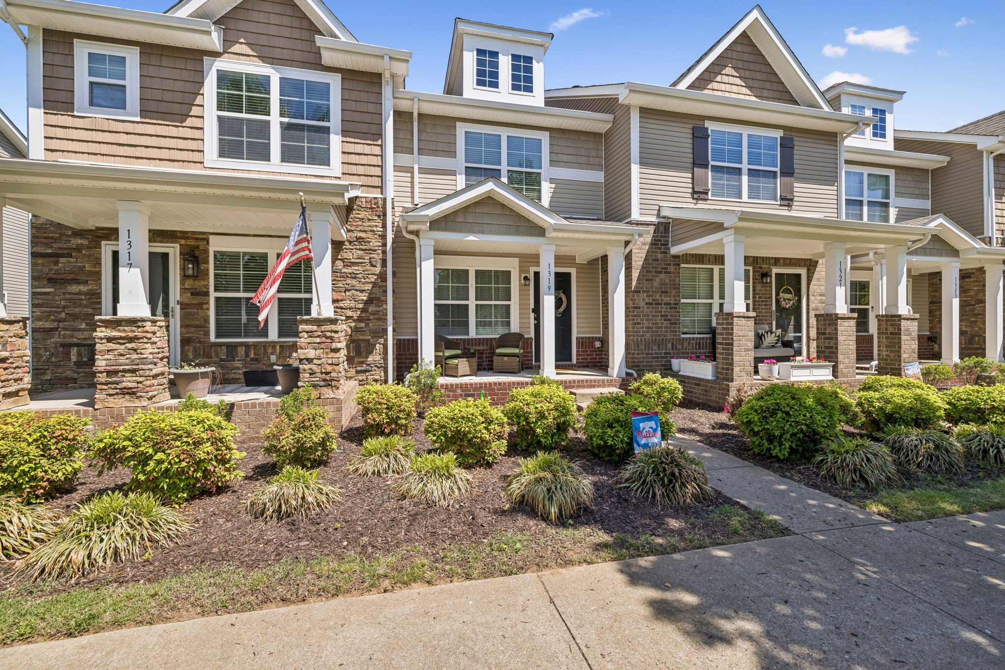 1319 Riverbrook Dr