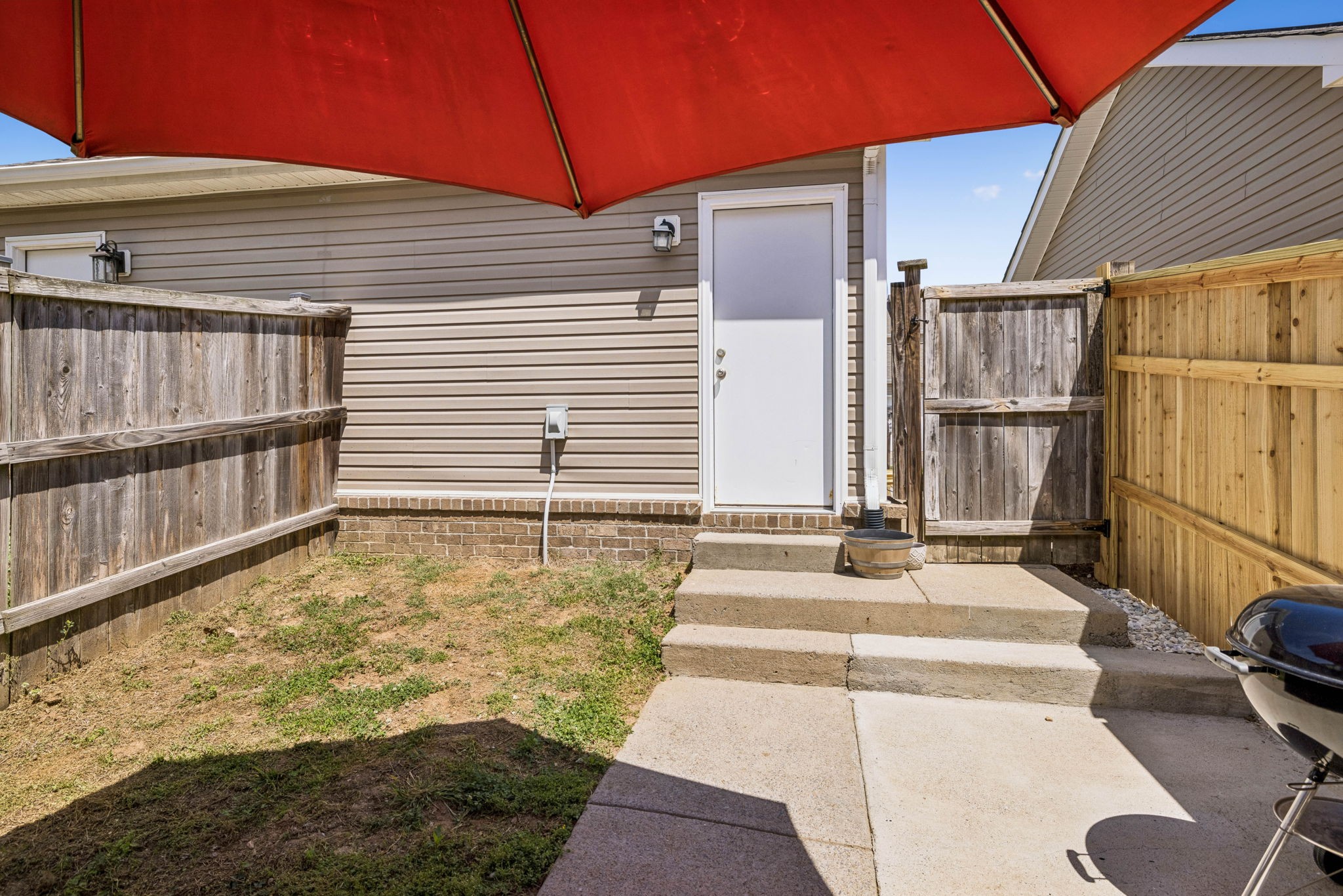 1319 Riverbrook Dr