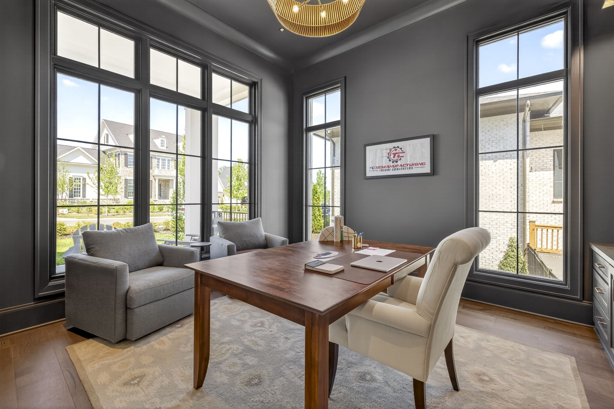 8860 Edgecomb Dr