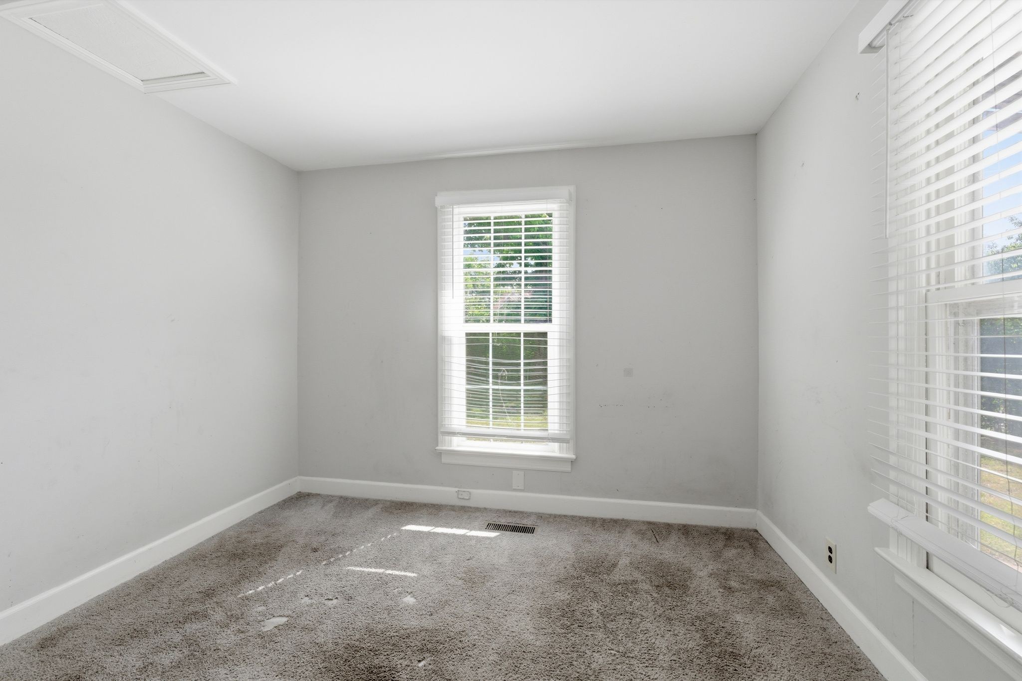 1801 Elizabeth Rd