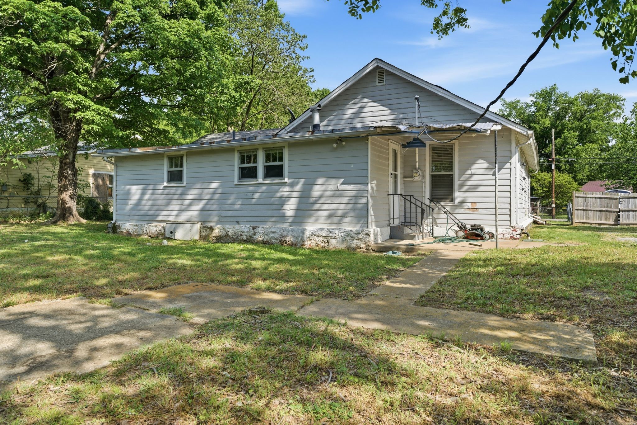 1801 Elizabeth Rd