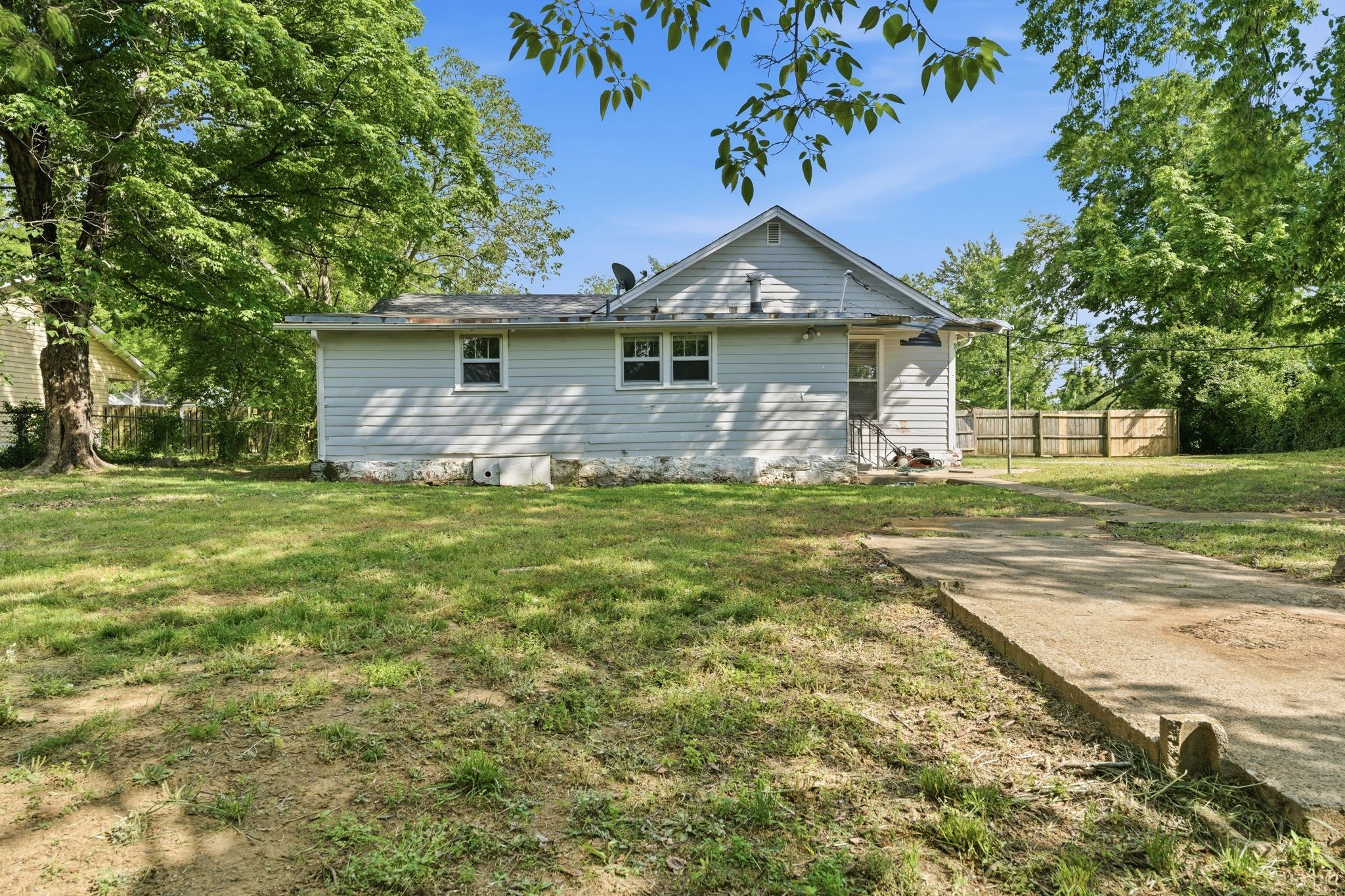 1801 Elizabeth Rd