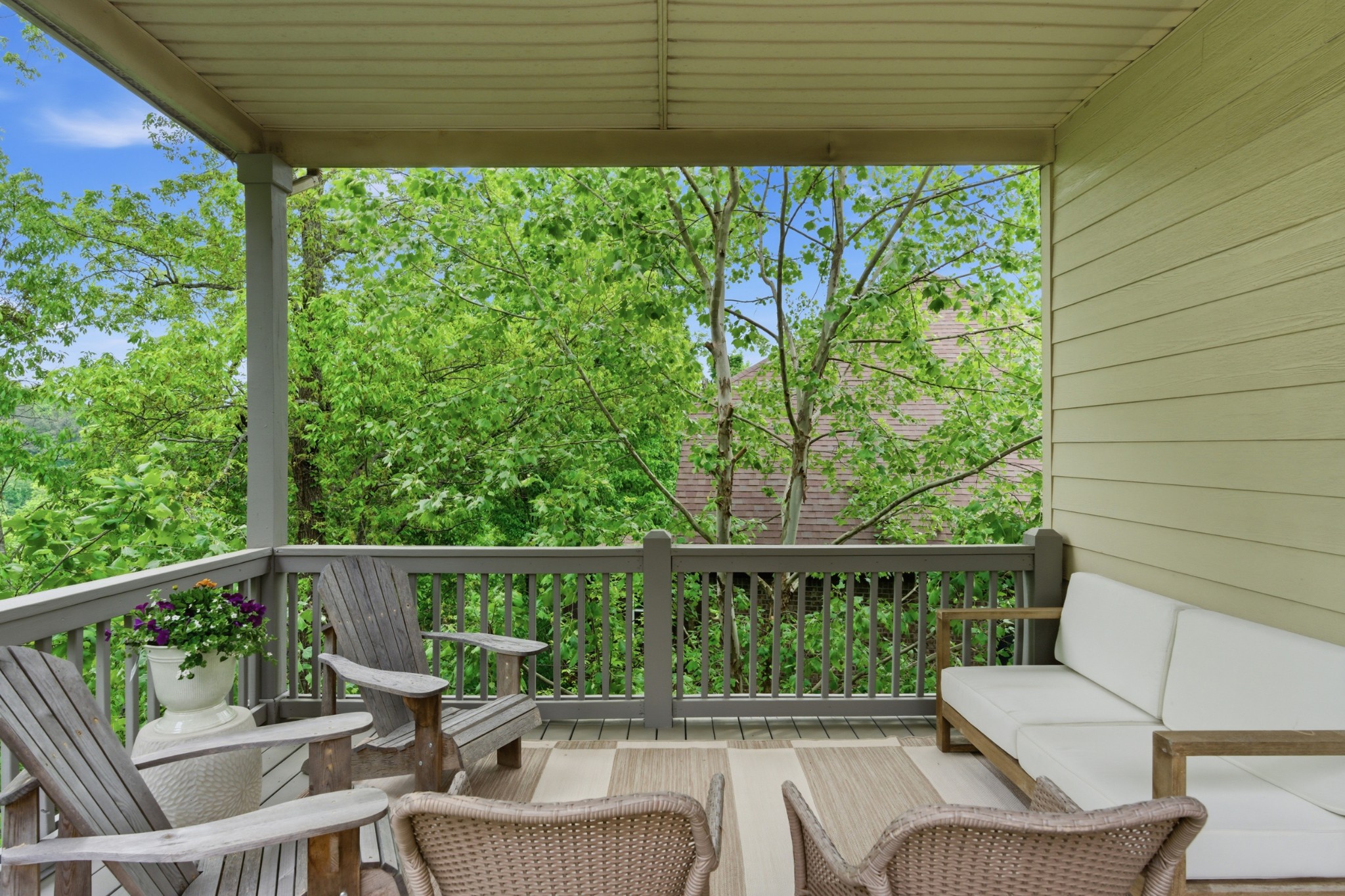548 Summit Oaks Ct