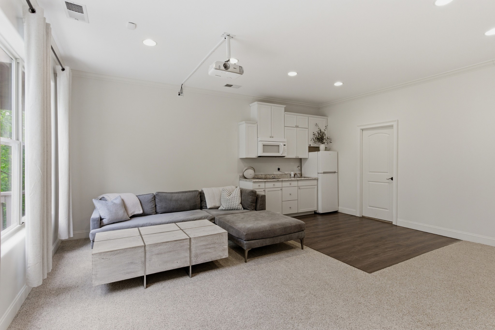548 Summit Oaks Ct