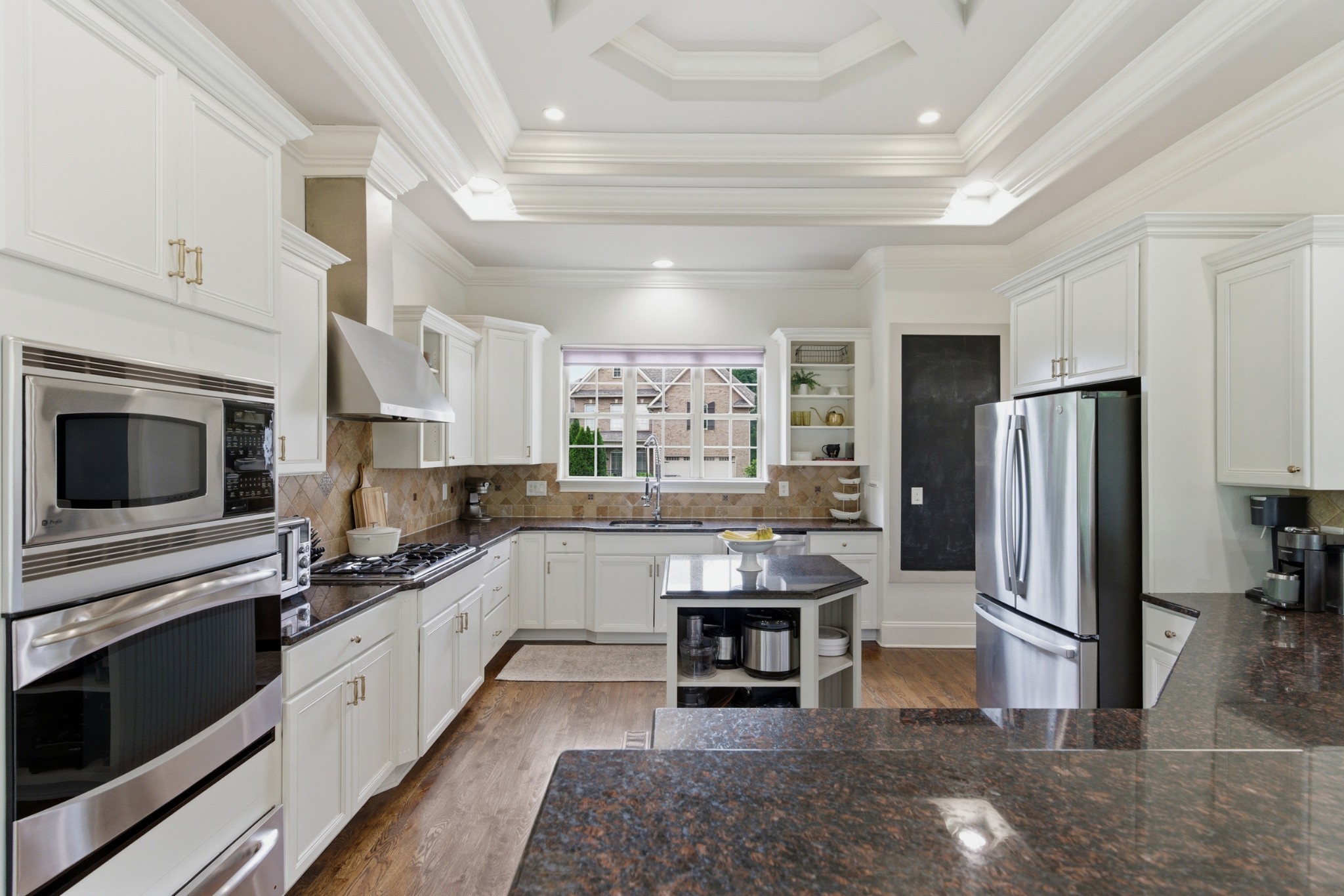 548 Summit Oaks Ct