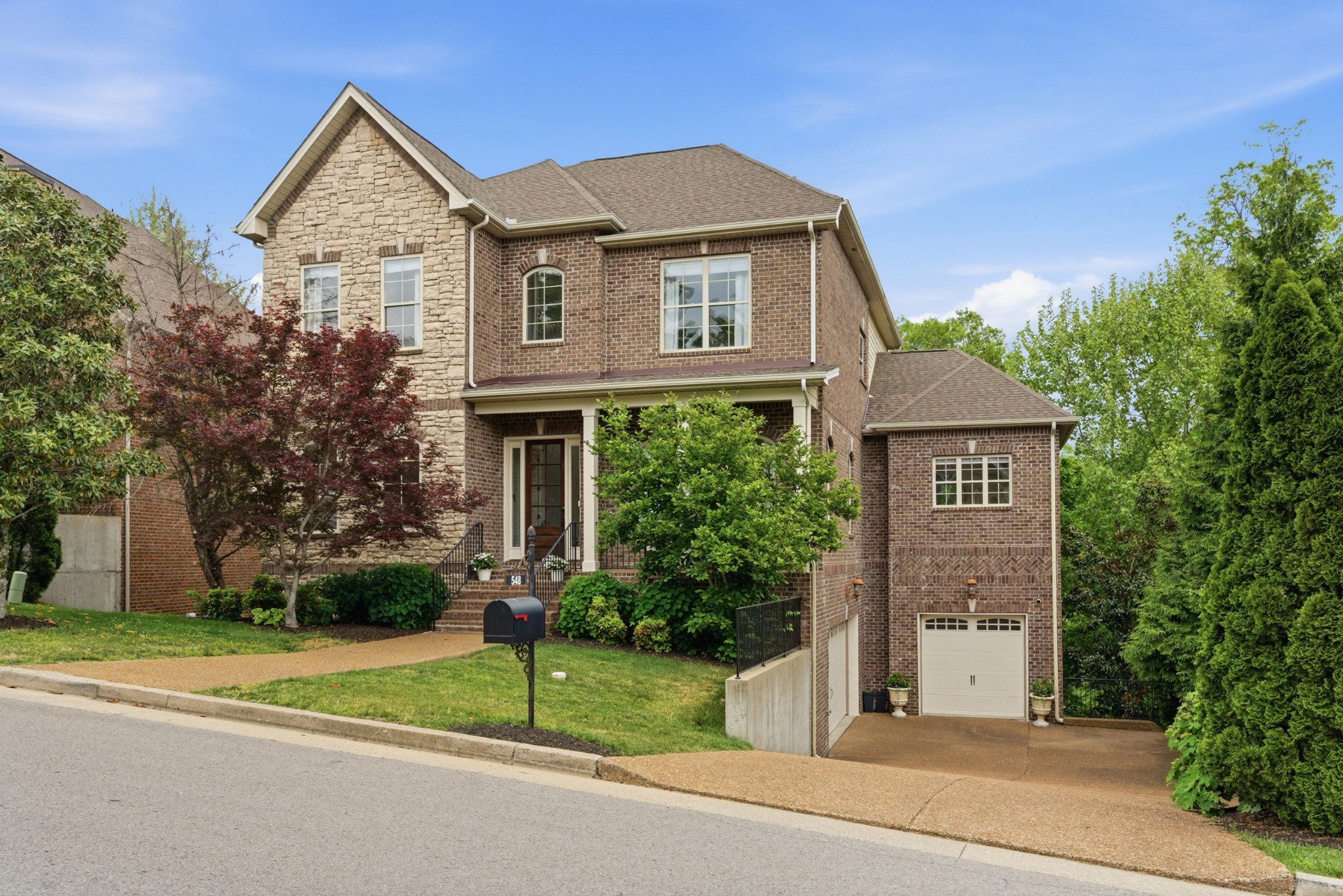 548 Summit Oaks Ct