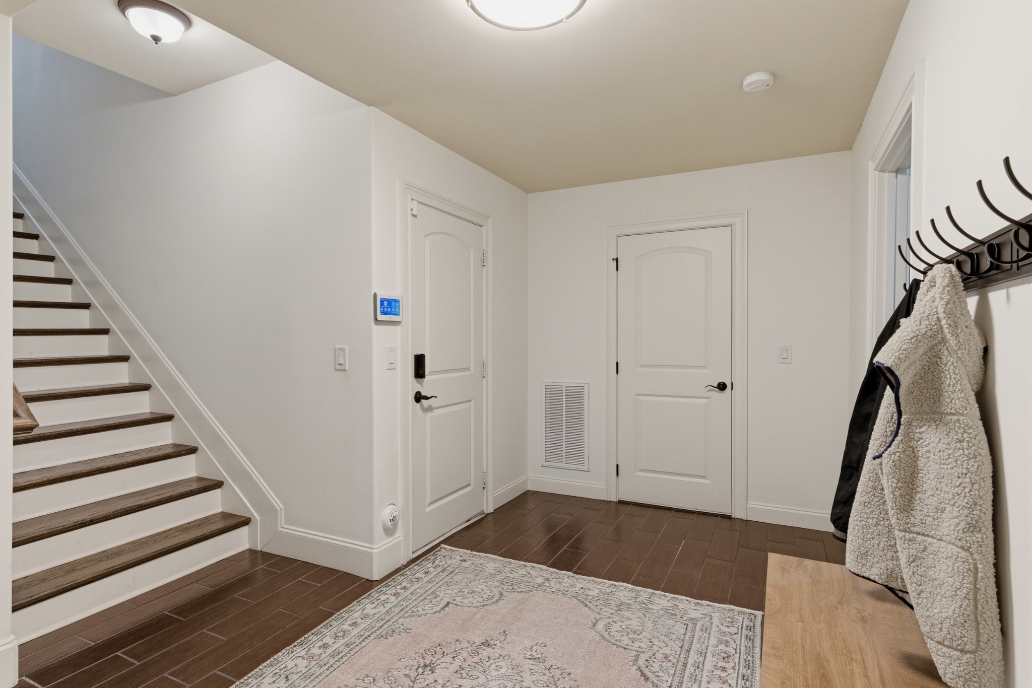 548 Summit Oaks Ct