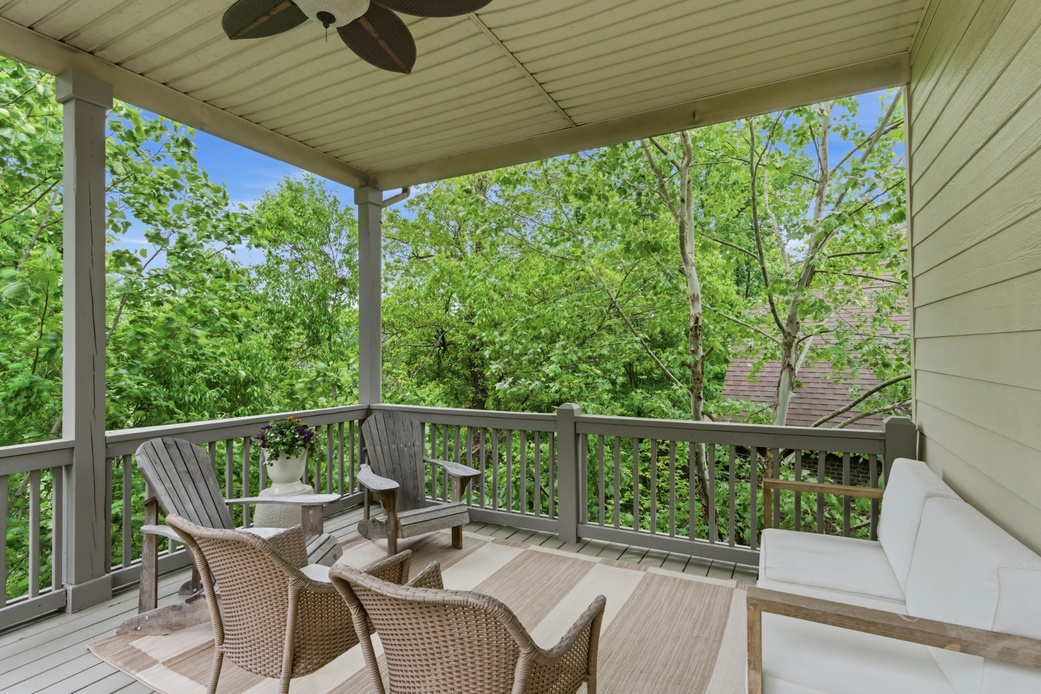 548 Summit Oaks Ct