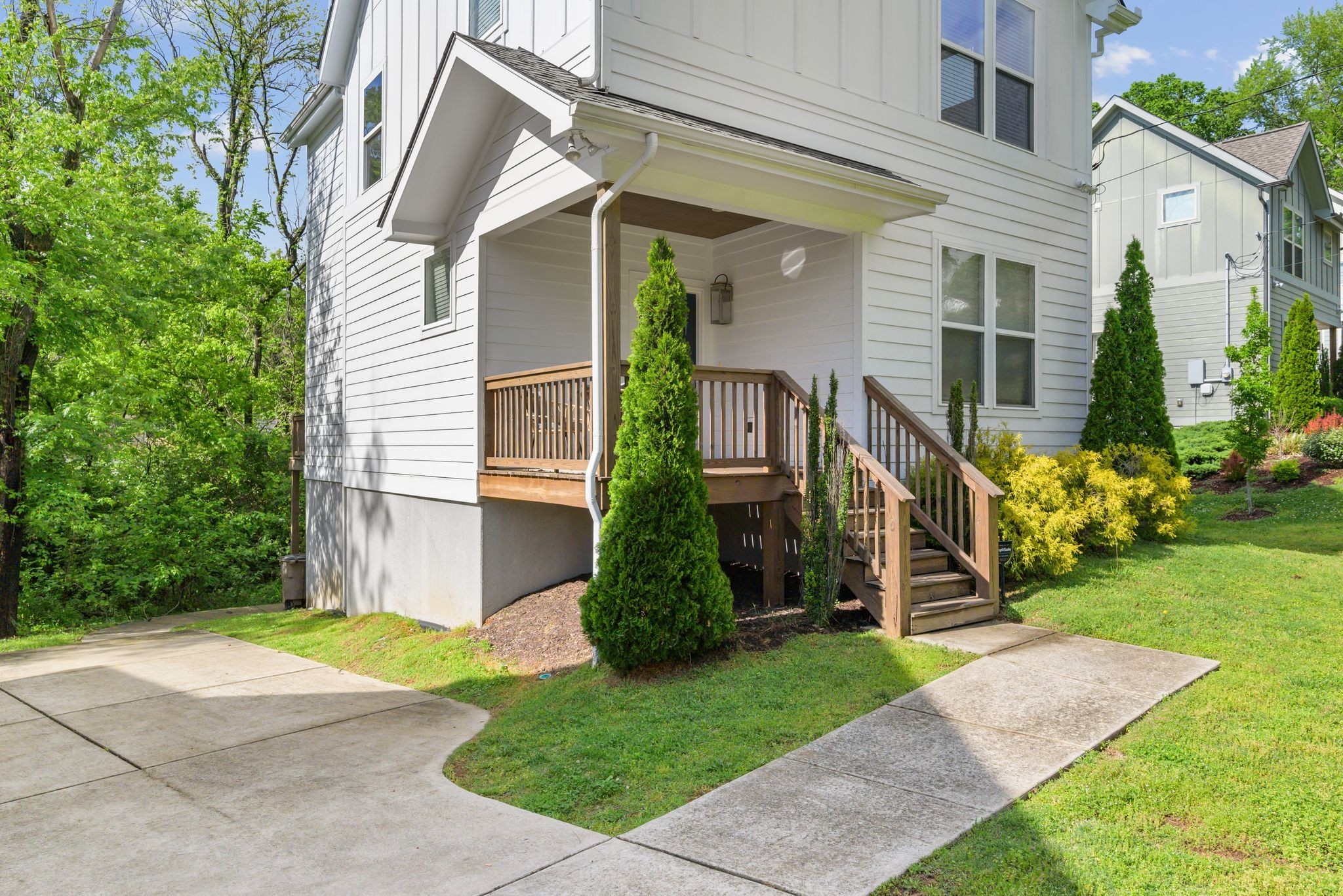 2676 Hartford Dr