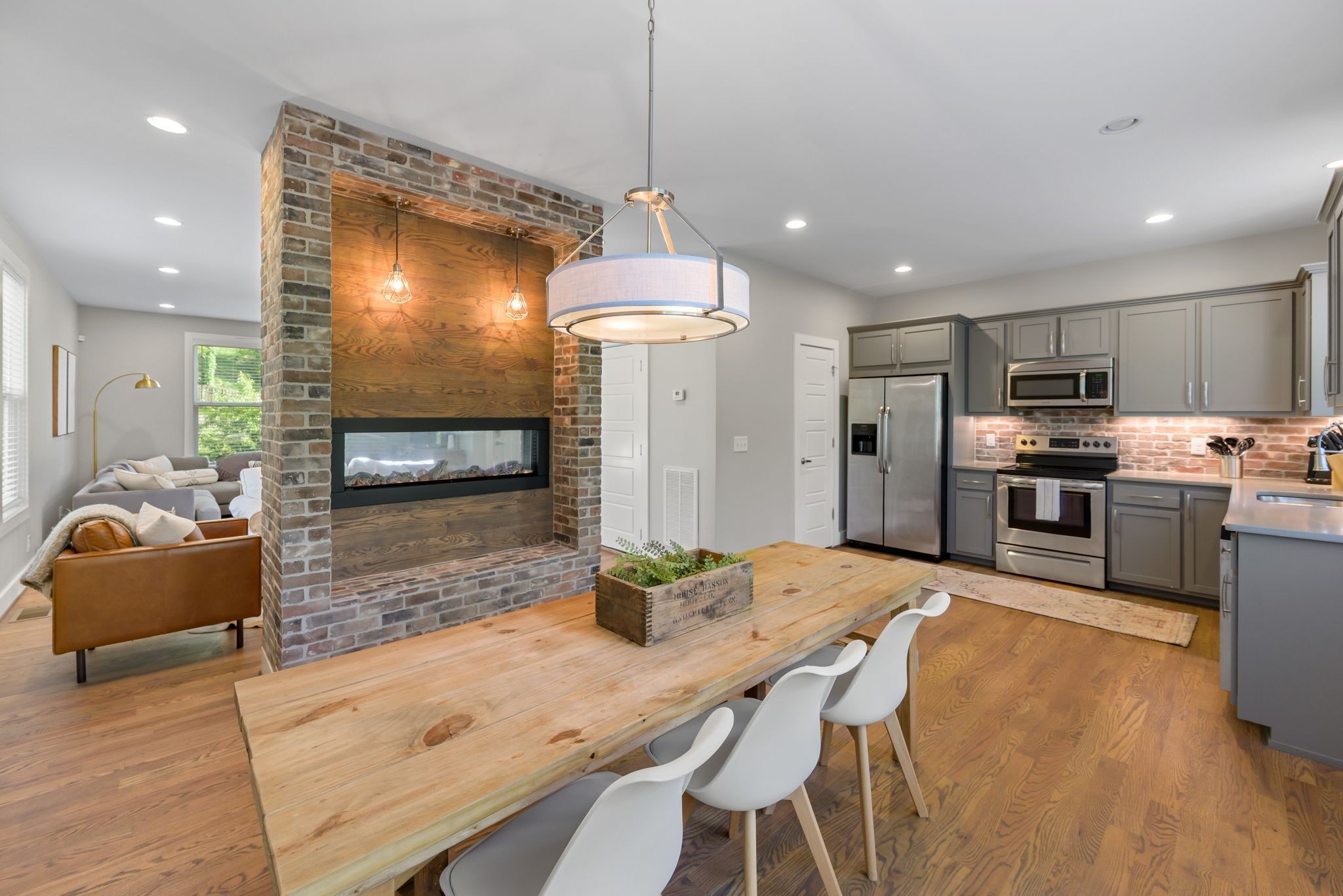 2676 Hartford Dr