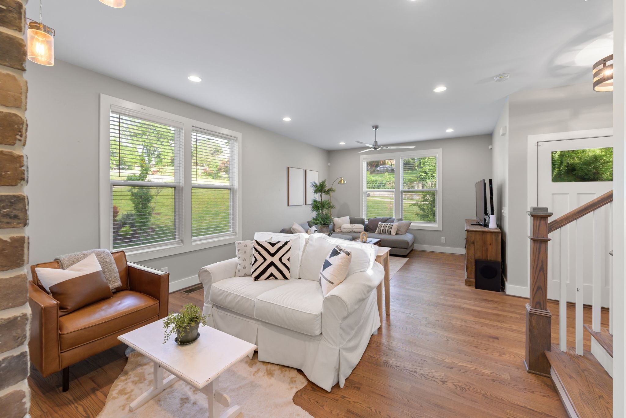 2676 Hartford Dr