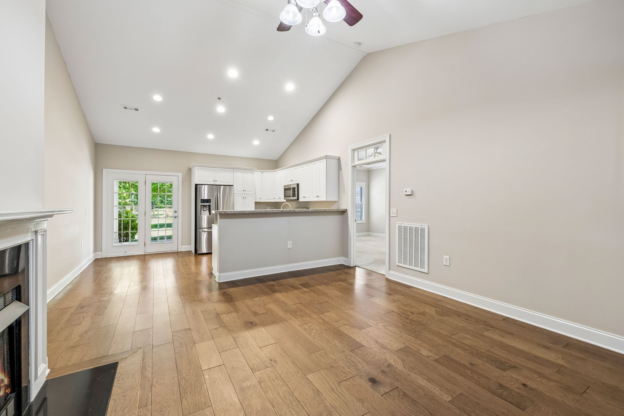112 Westview Dr