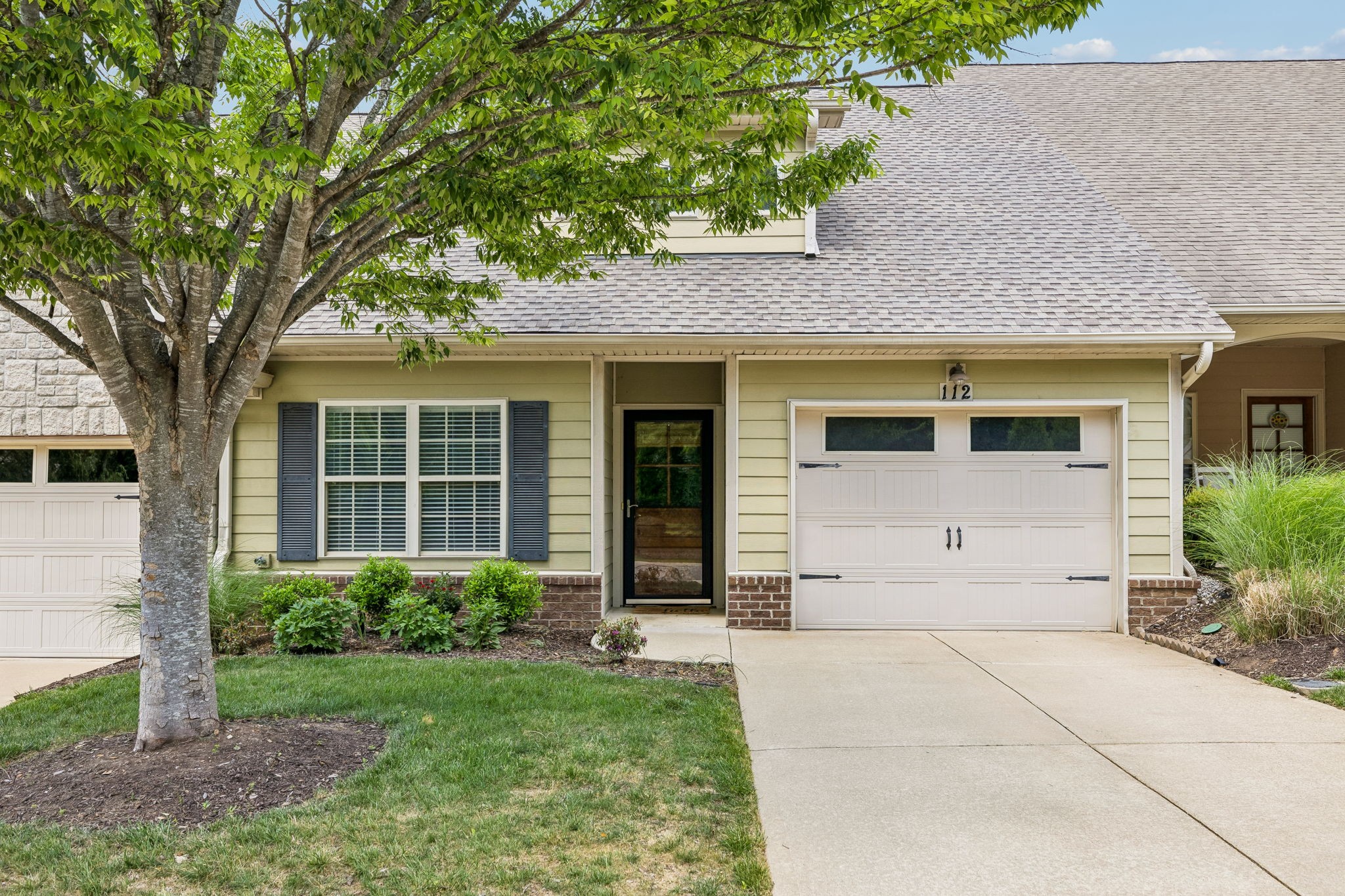 112 Westview Dr