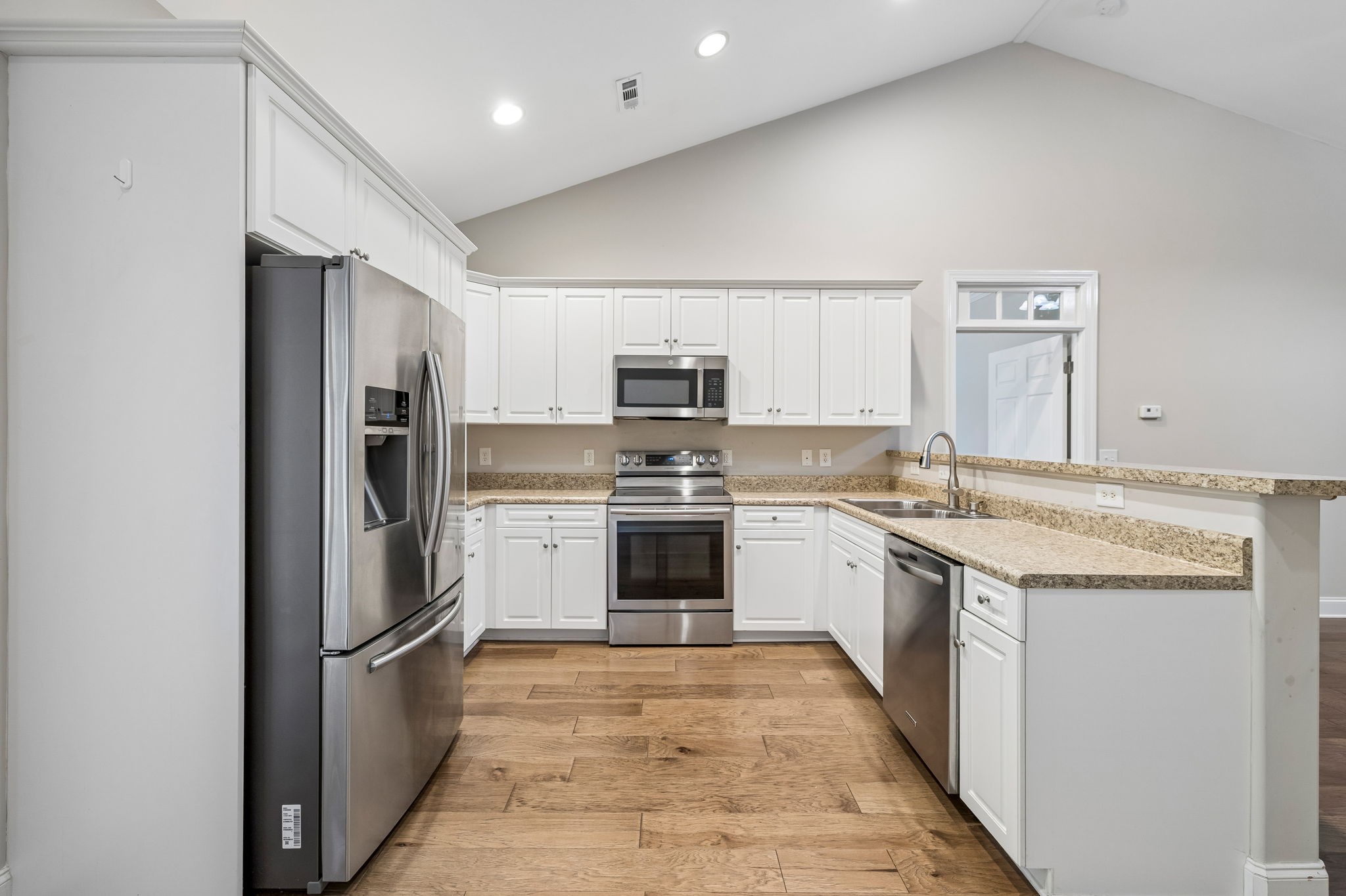 112 Westview Dr
