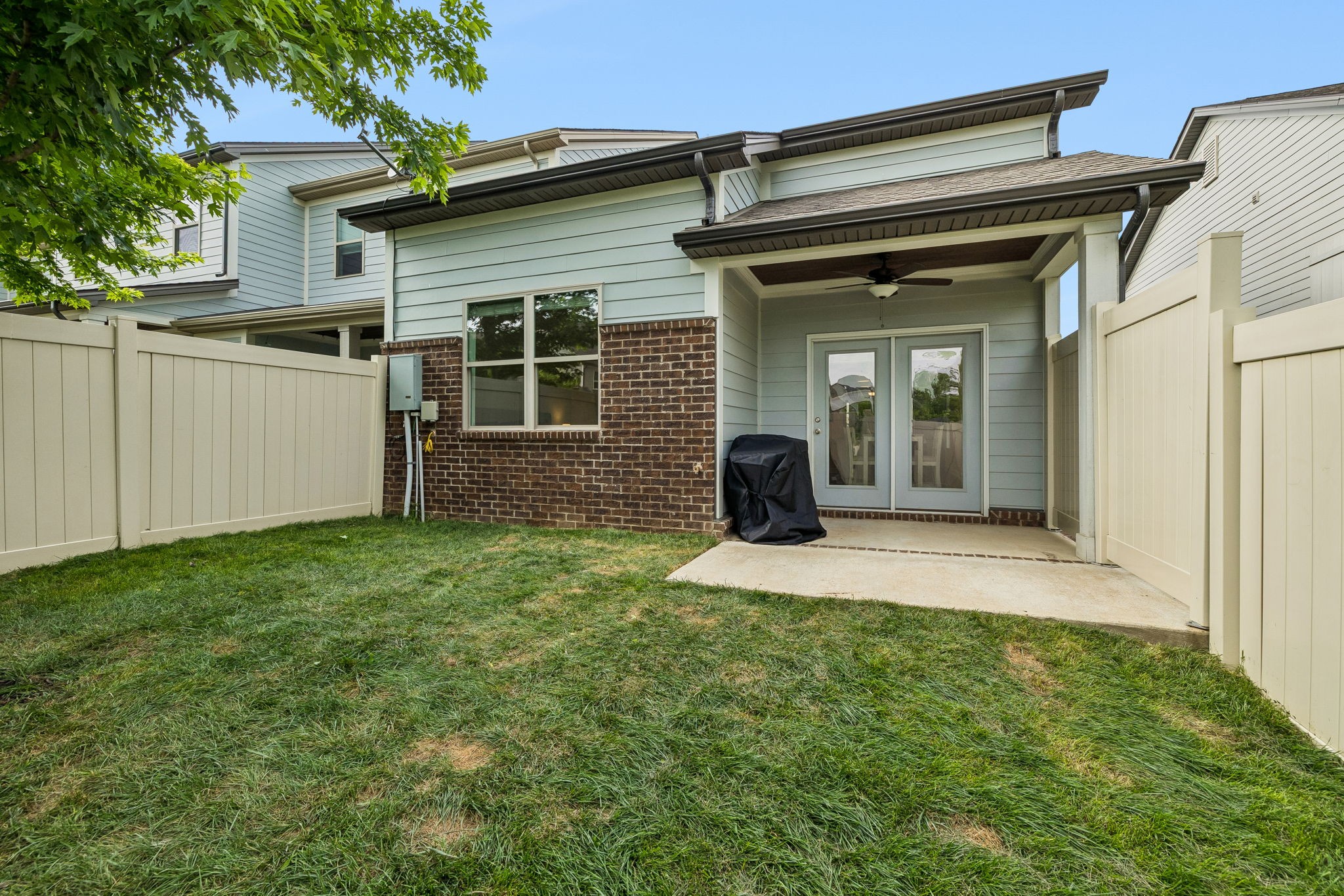 3148 Sassafras Ln