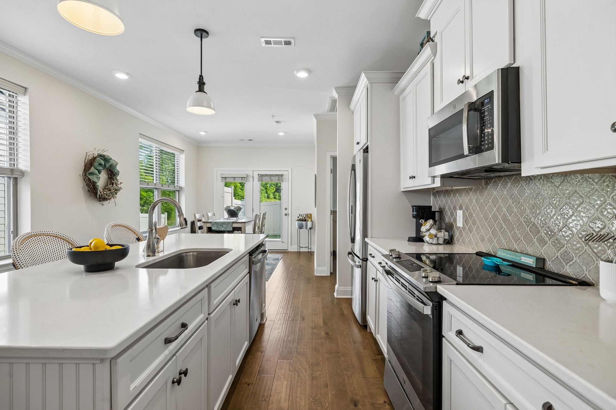 3148 Sassafras Ln