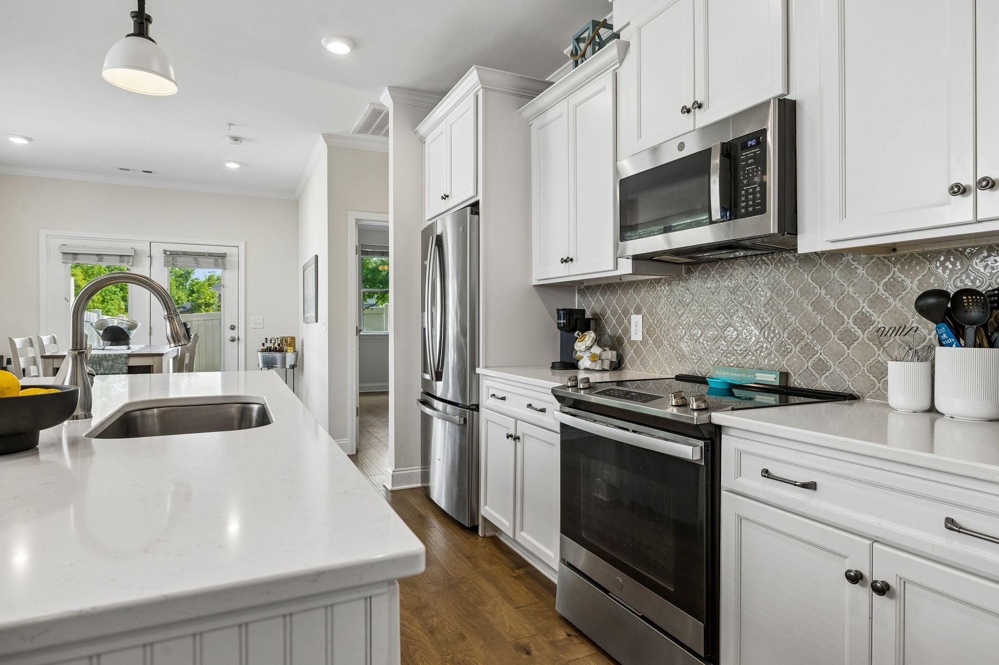 3148 Sassafras Ln