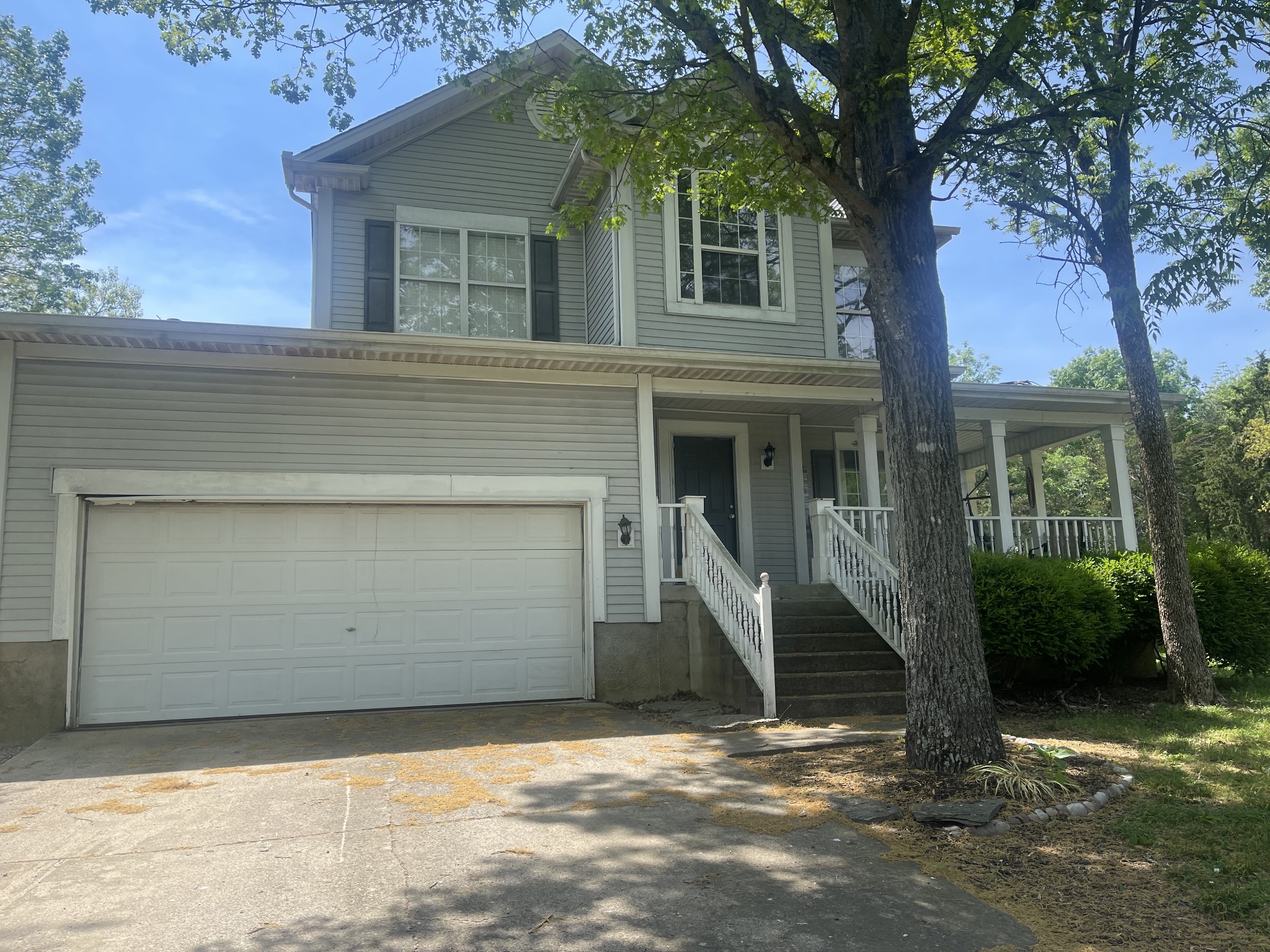 211 Ella St