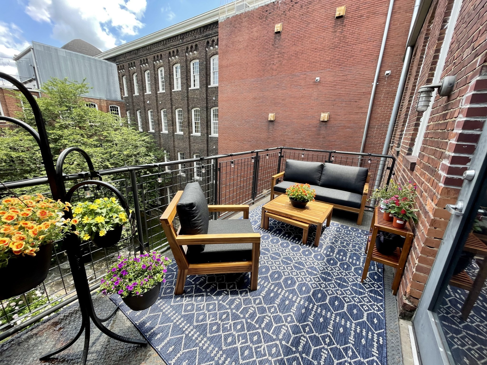 1400 Rosa L Parks Blvd Unit: 333