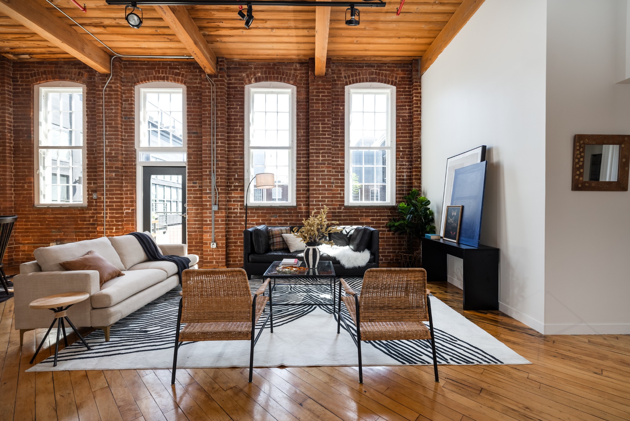 1400 Rosa L Parks Blvd Unit: 333