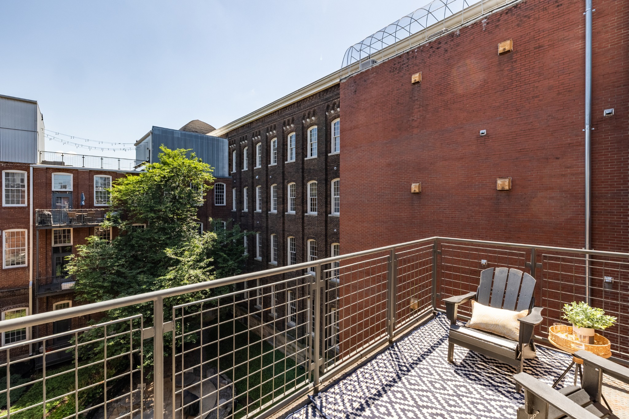 1400 Rosa L Parks Blvd Unit: 333