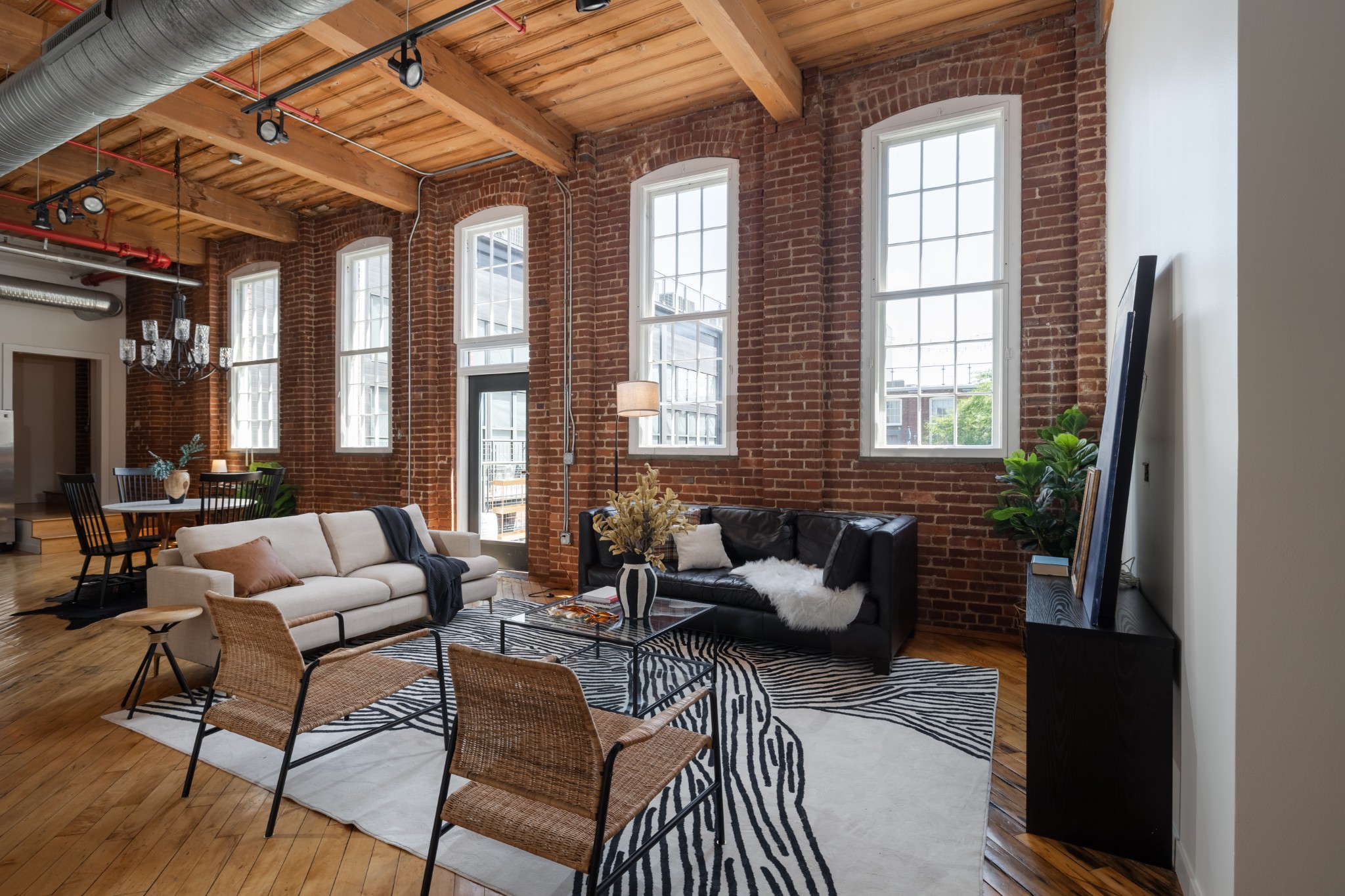 1400 Rosa L Parks Blvd Unit: 333