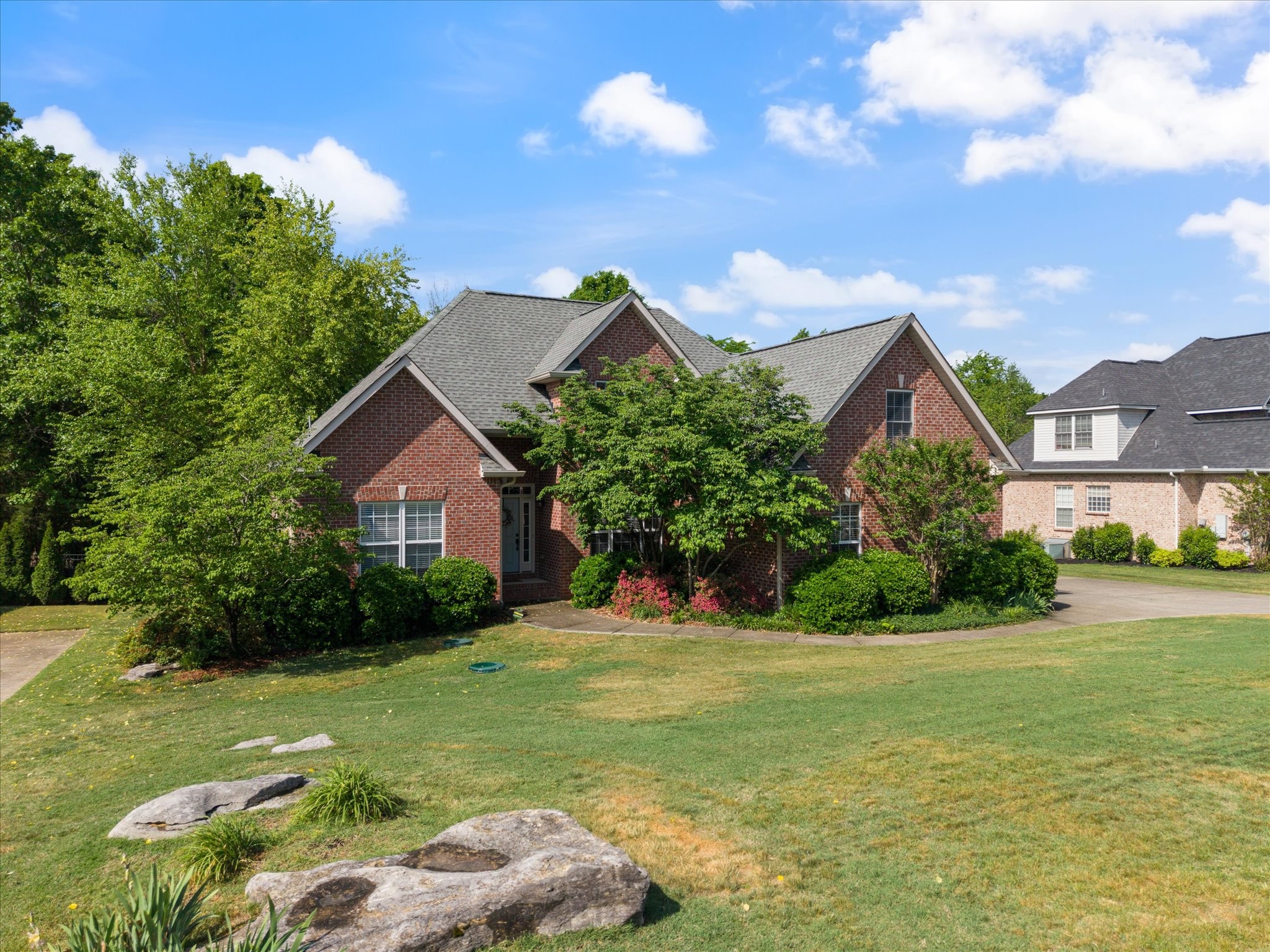 319 Eclipse Dr