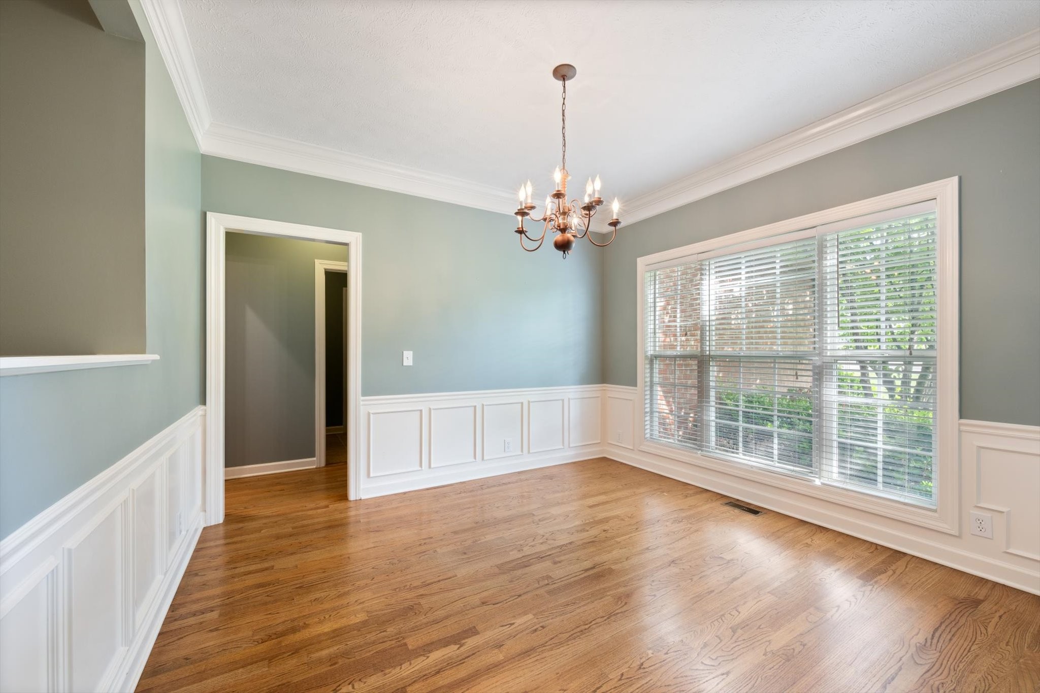 319 Eclipse Dr