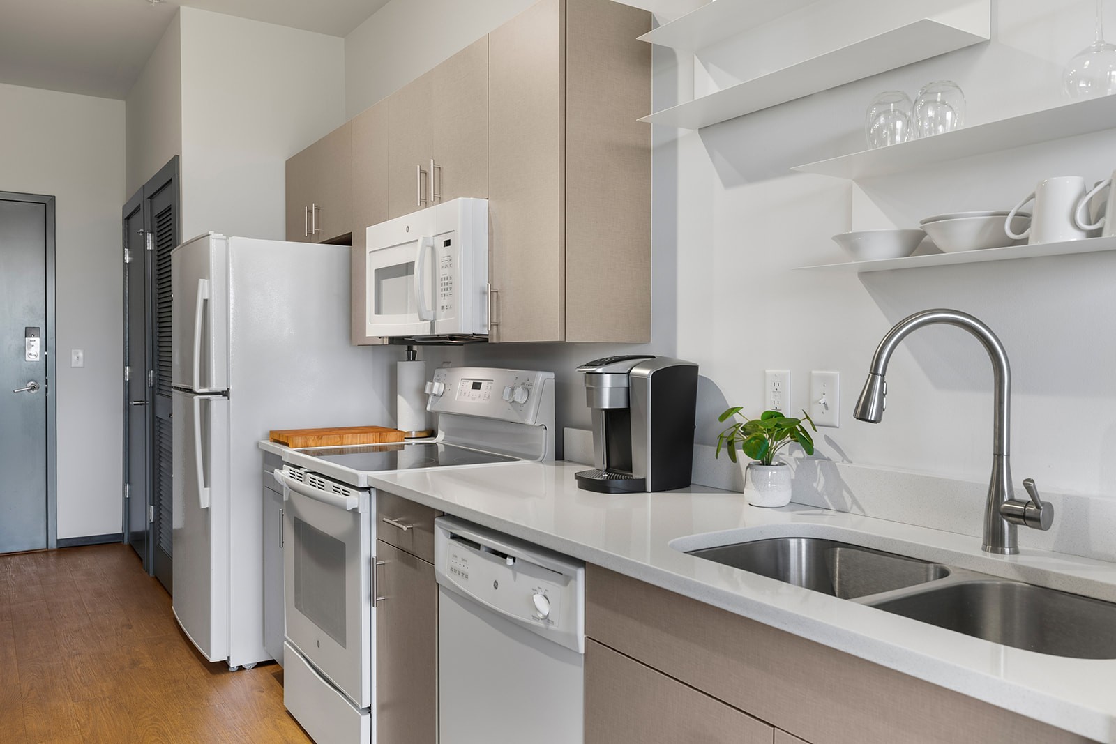 1900 12th Ave, S Unit: 408