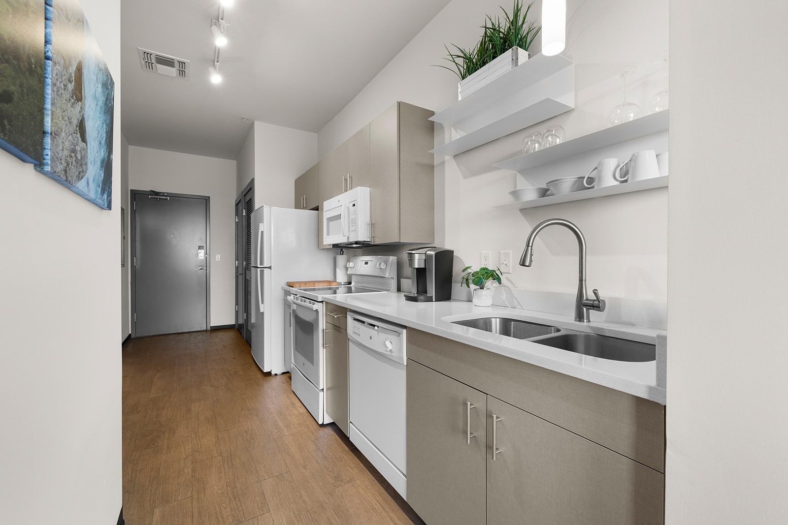 1900 12th Ave, S Unit: 408