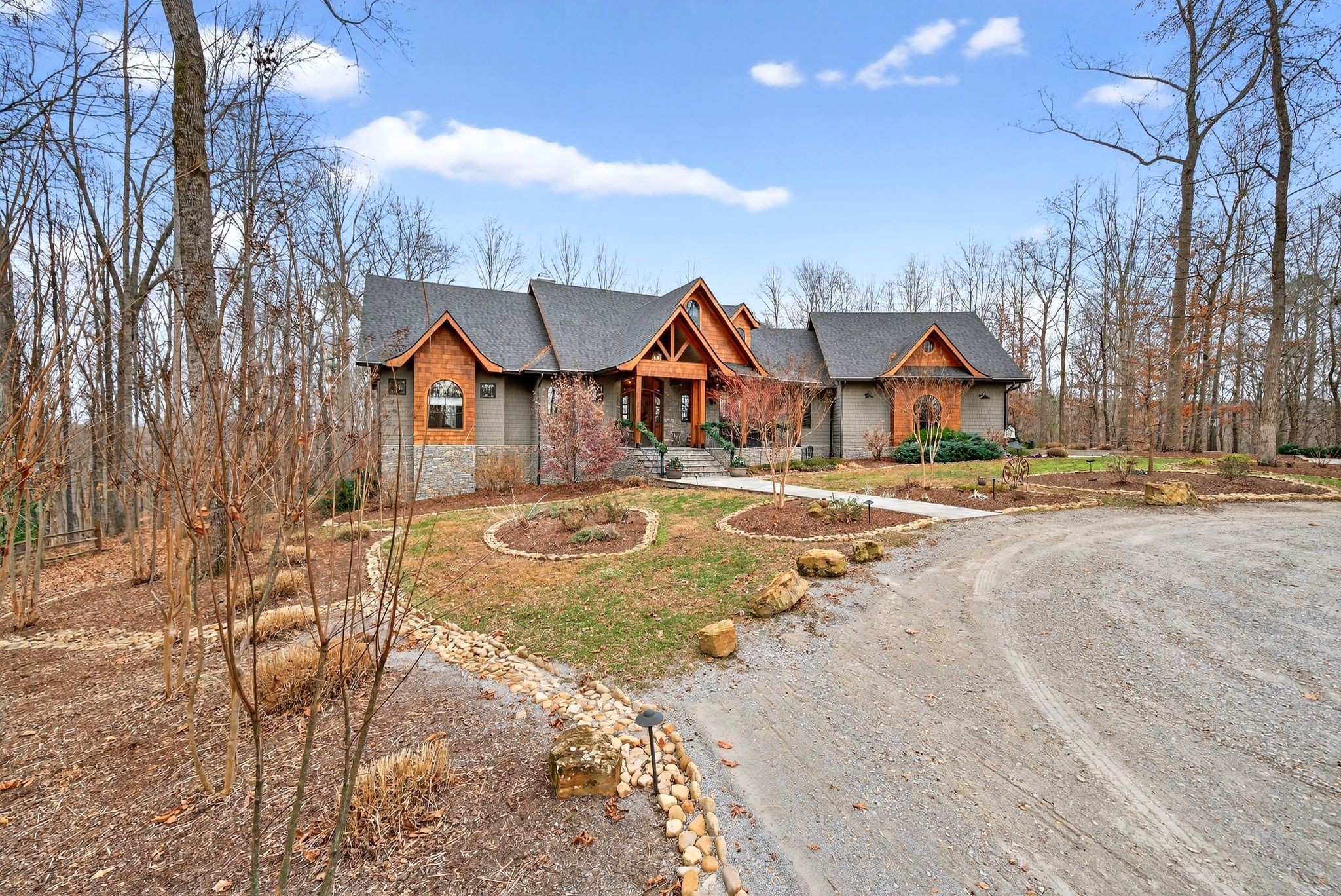 5621 Parker Branch Trl