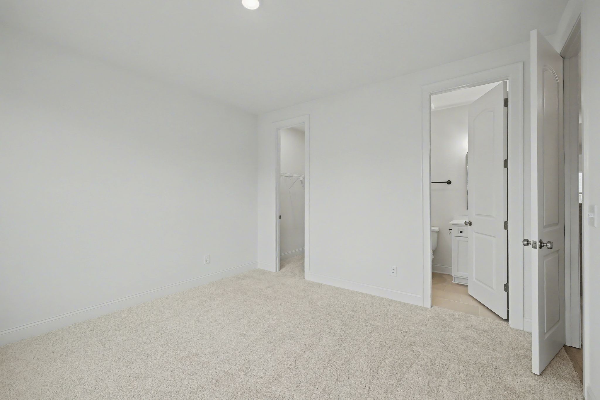 7404 Legends Way