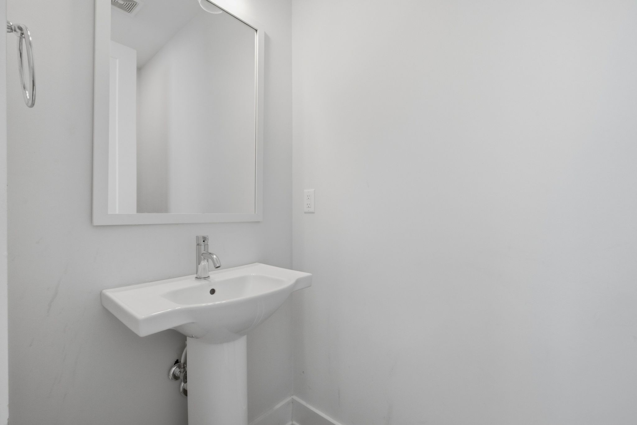 105 Duke St Unit: 6