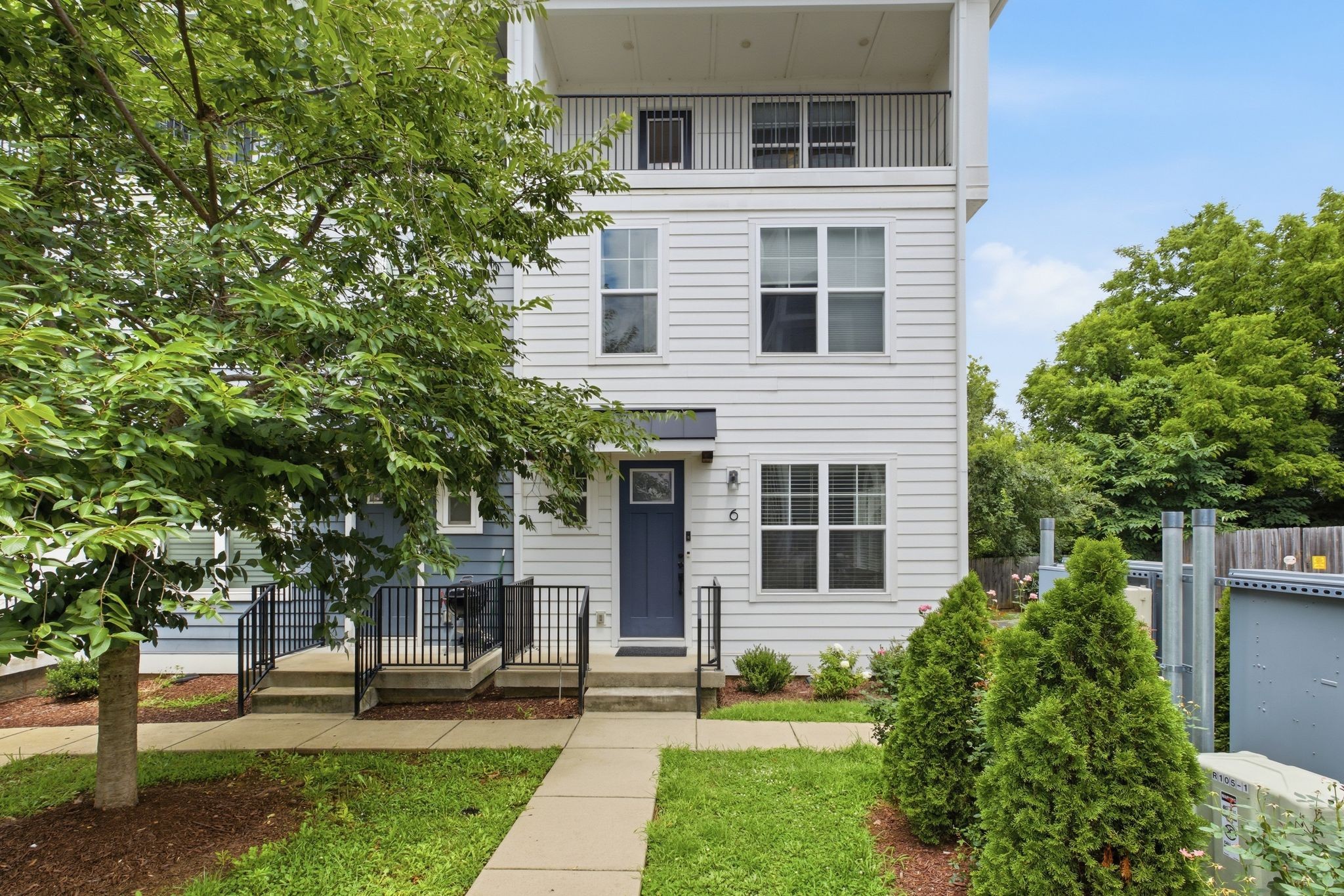 105 Duke St Unit: 6