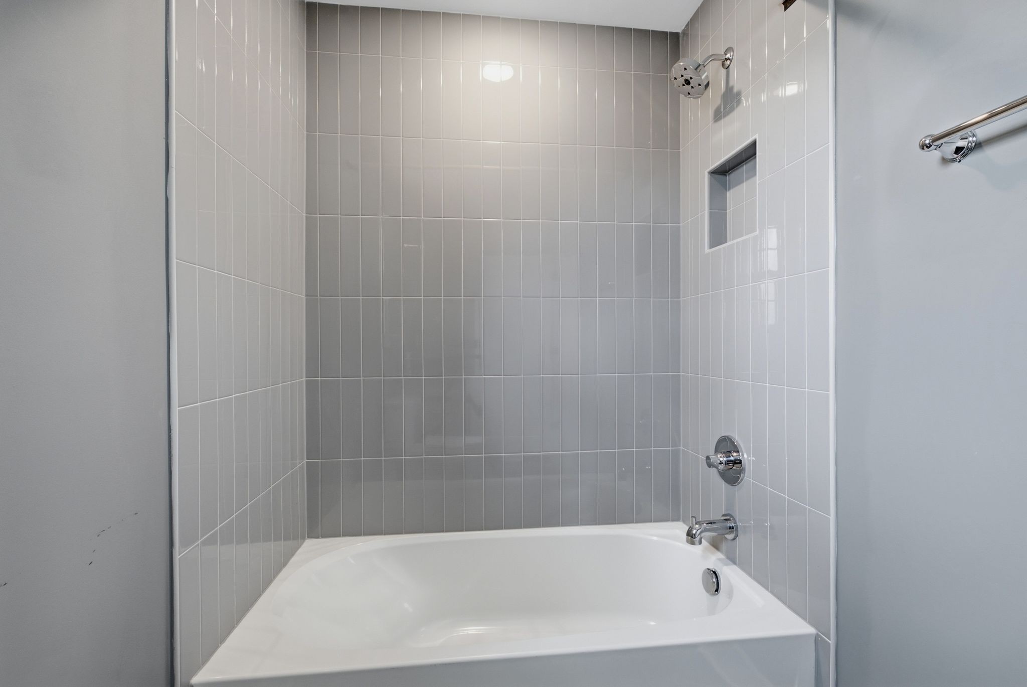 105 Duke St Unit: 6