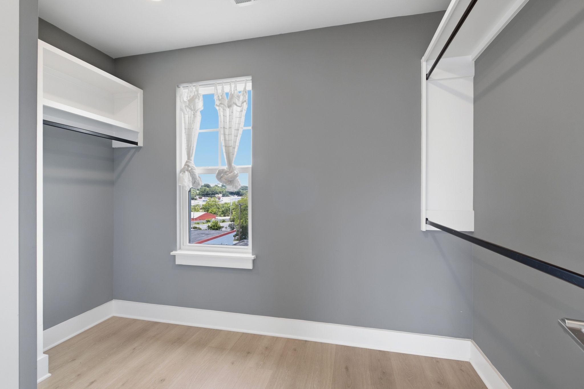 105 Duke St Unit: 6