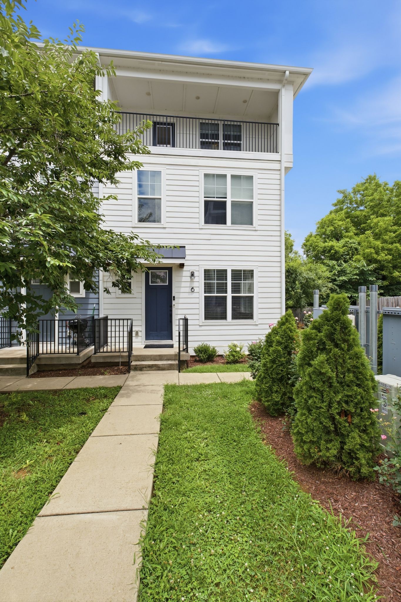 105 Duke St Unit: 6