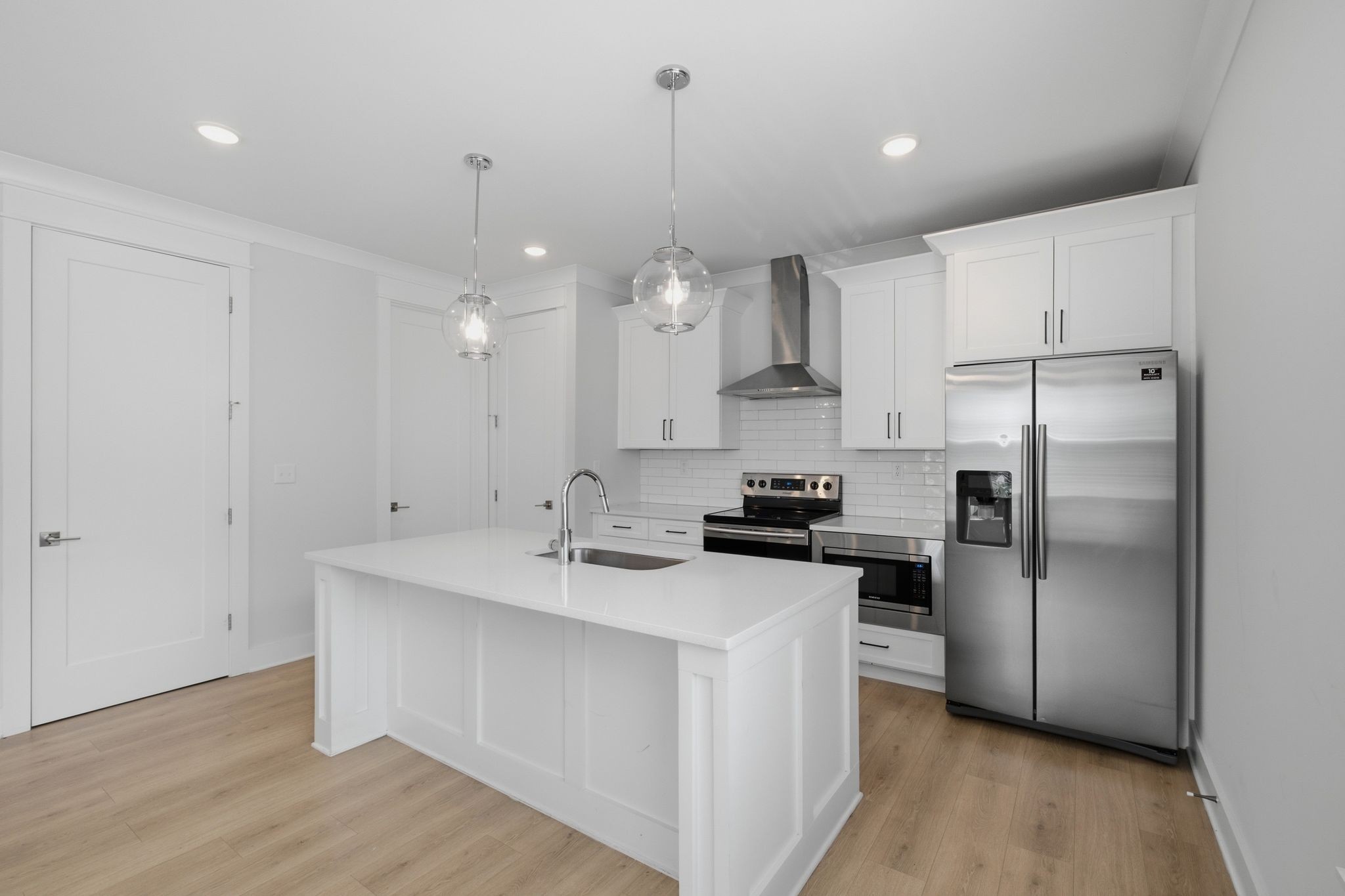 105 Duke St Unit: 6