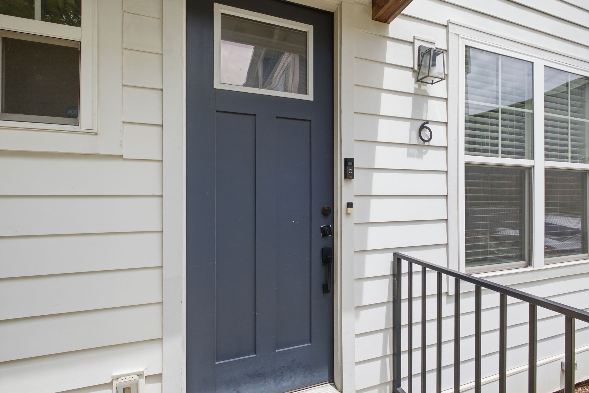 105 Duke St Unit: 6