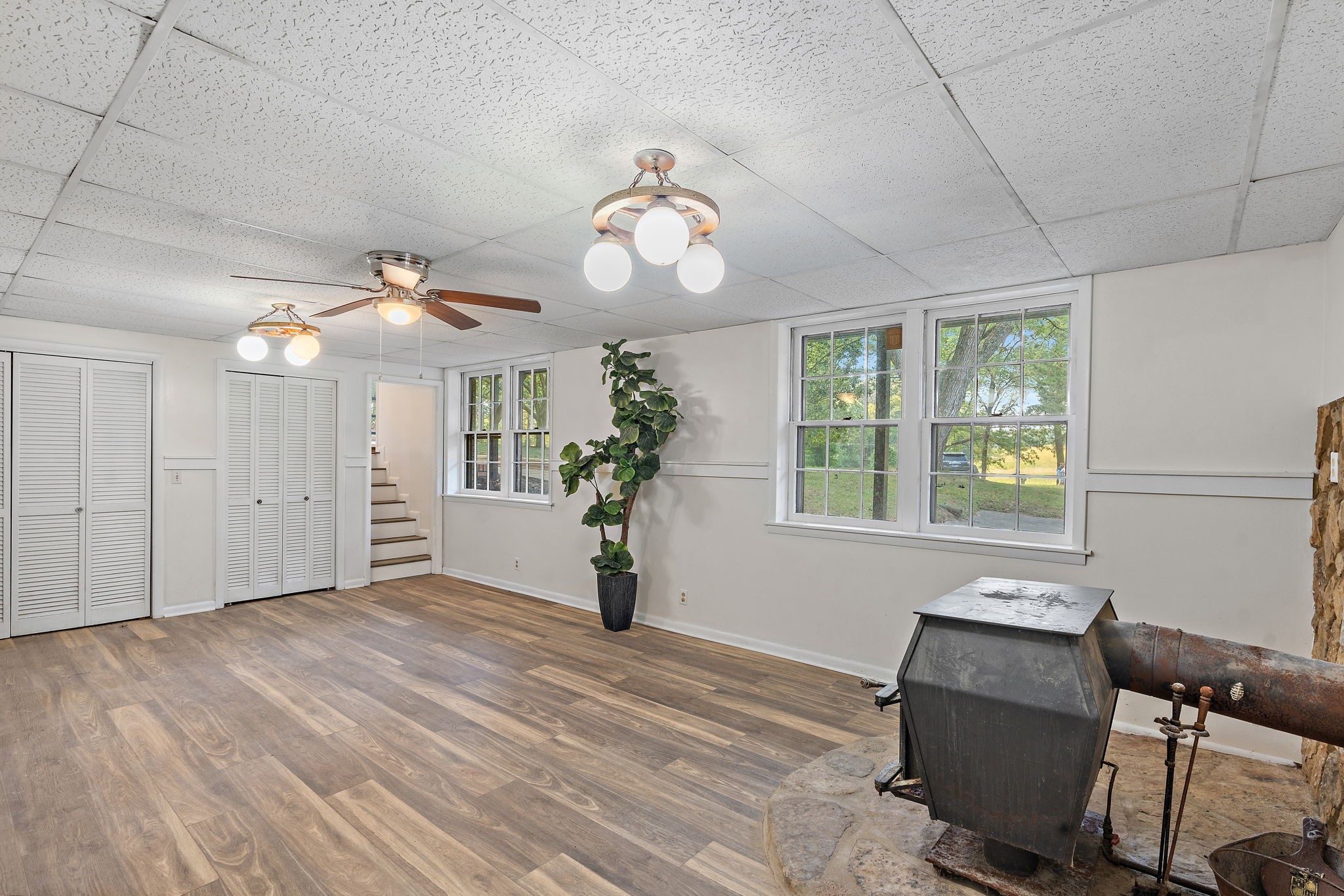 1627 W Grab Creek Rd