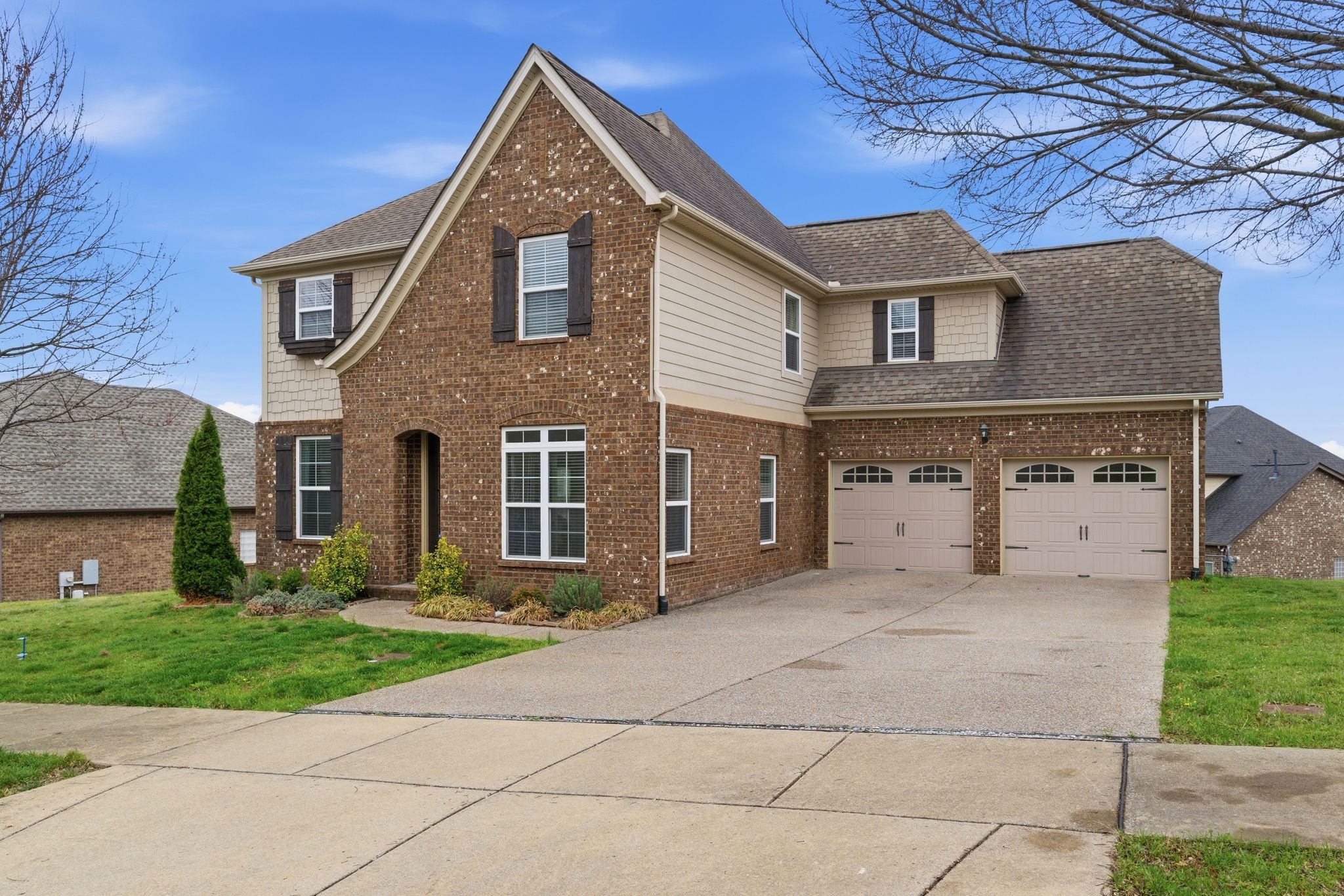 110 Irvine Ln