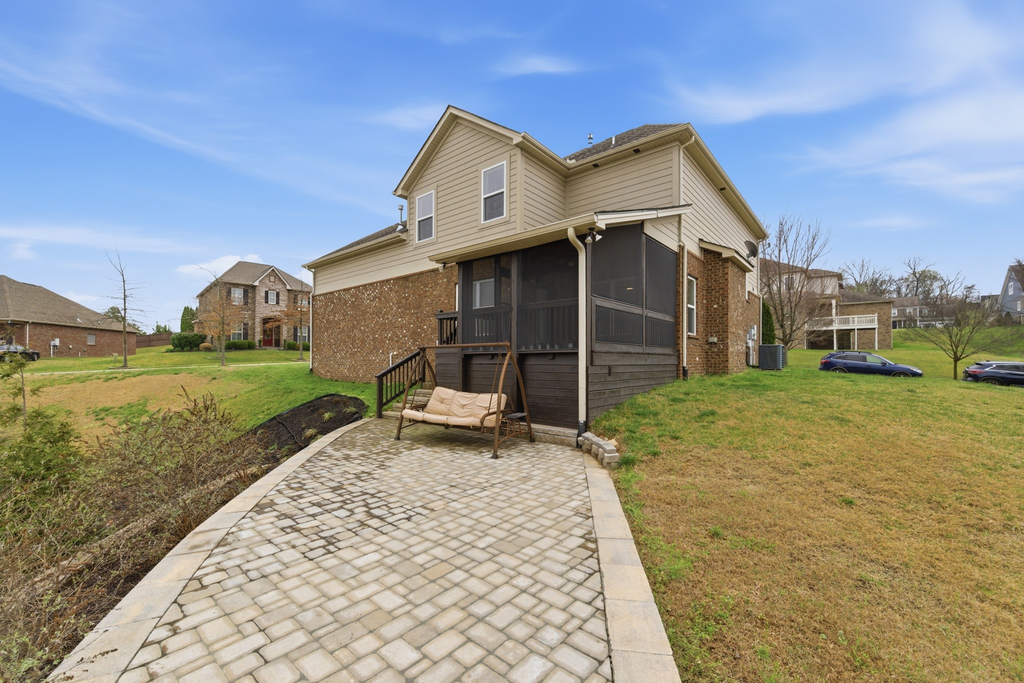 110 Irvine Ln