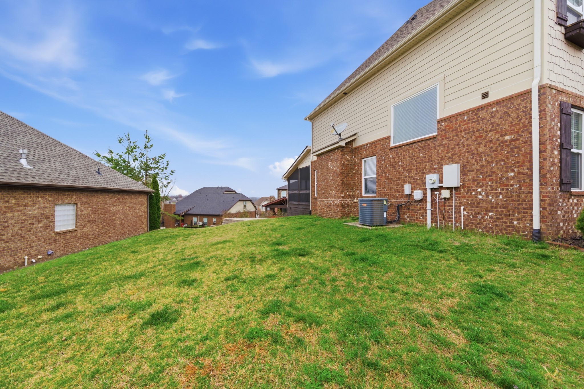 110 Irvine Ln