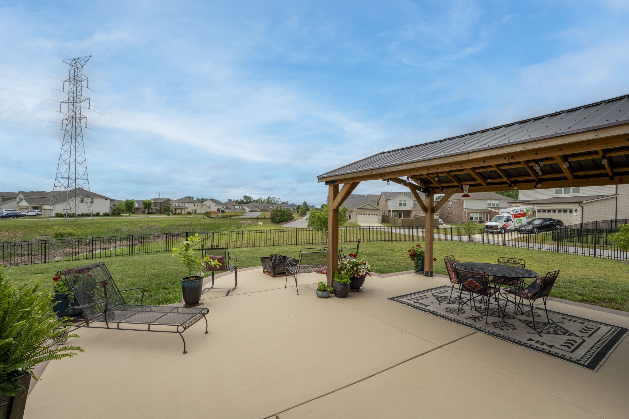 806 Chalkstone Ln