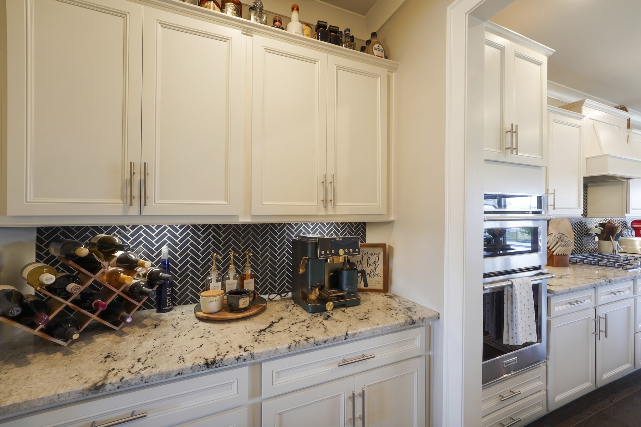 806 Chalkstone Ln