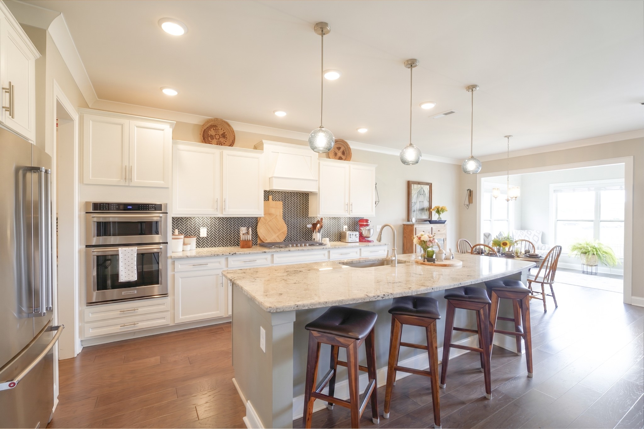 806 Chalkstone Ln