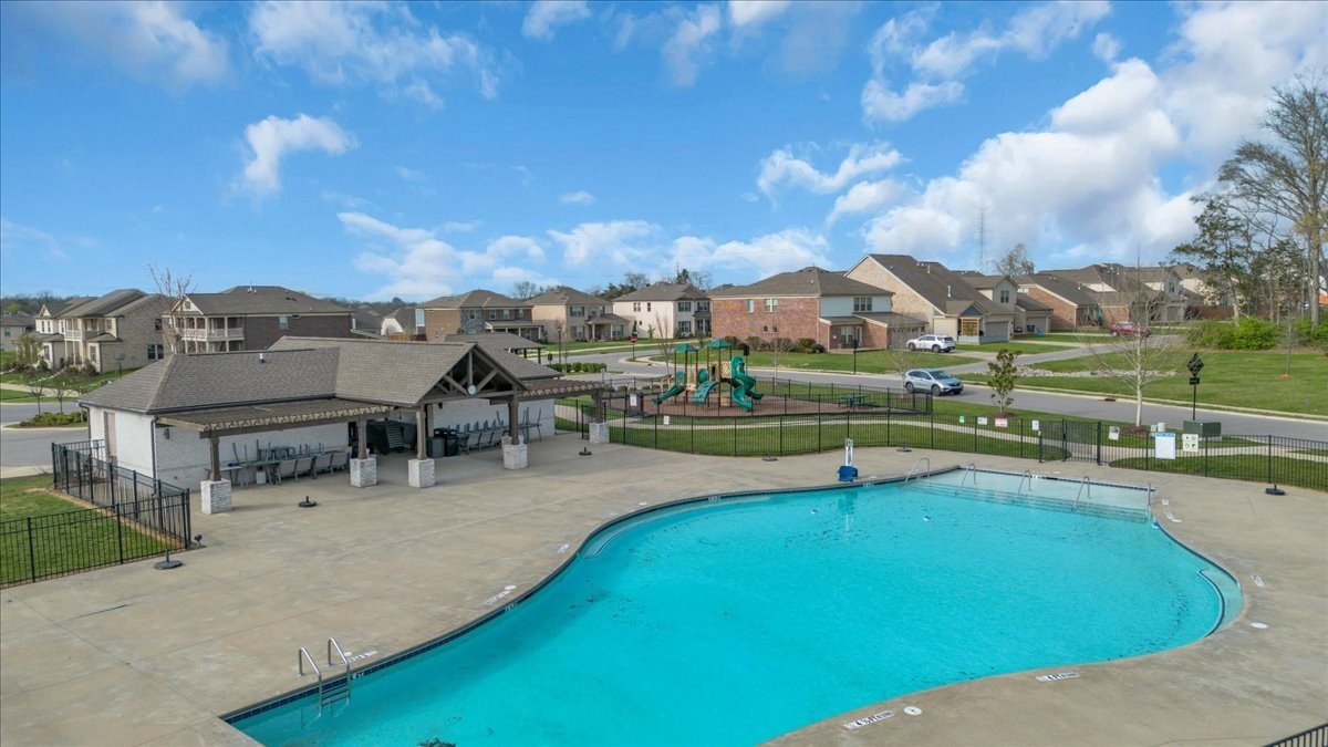 806 Chalkstone Ln