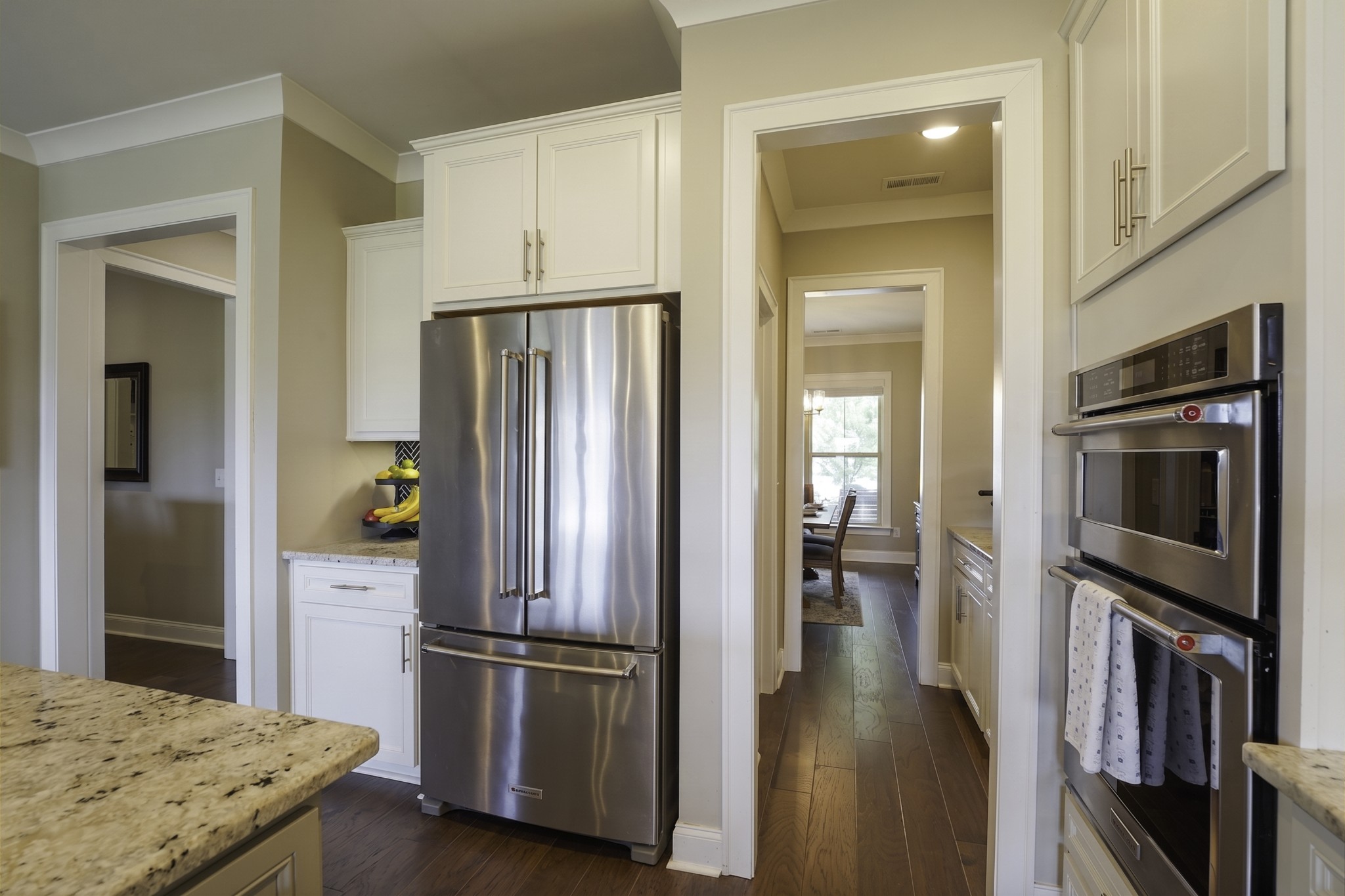 806 Chalkstone Ln
