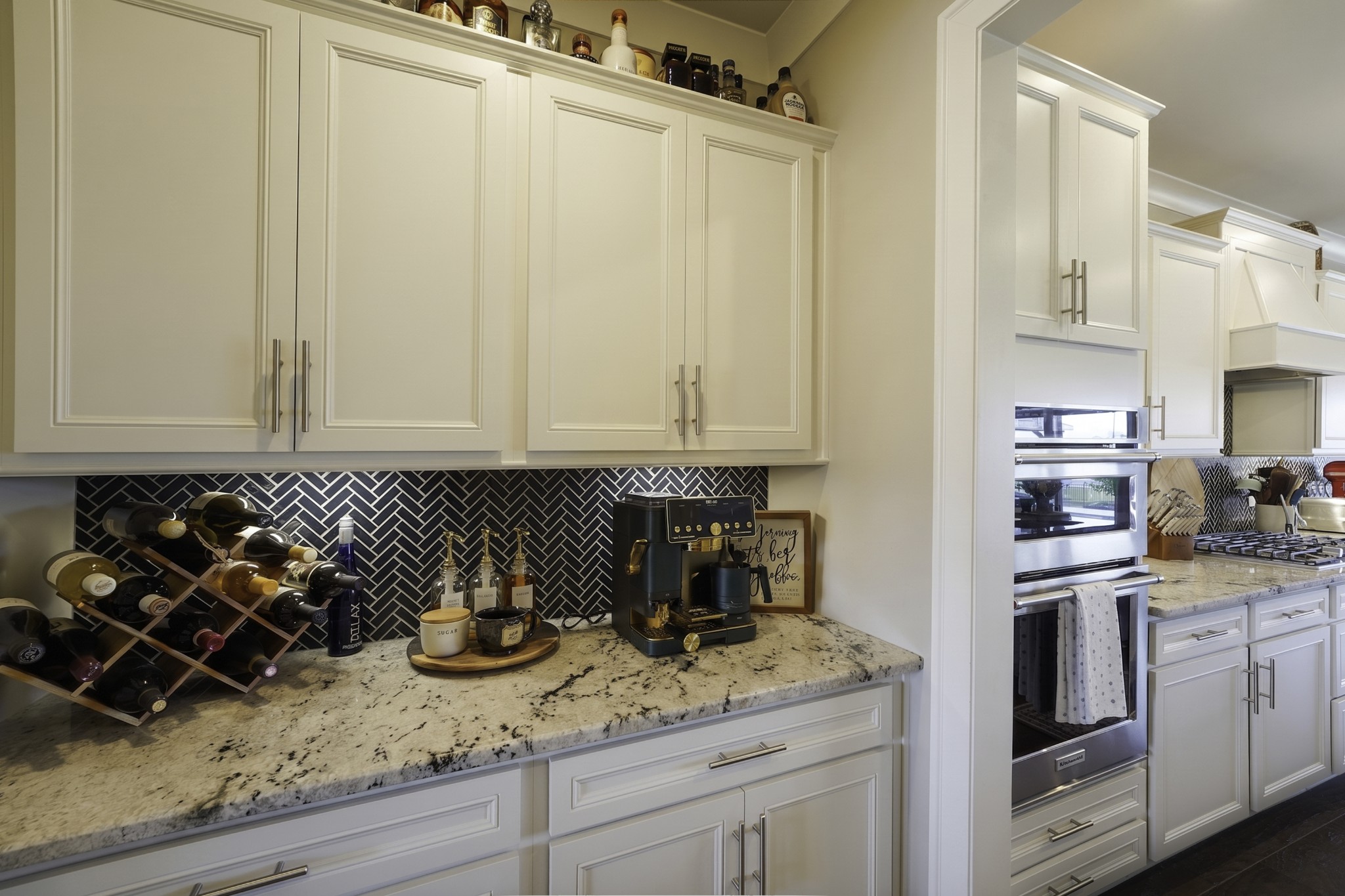806 Chalkstone Ln