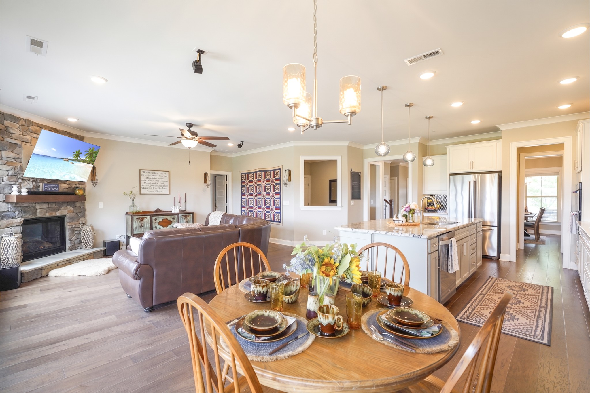 806 Chalkstone Ln